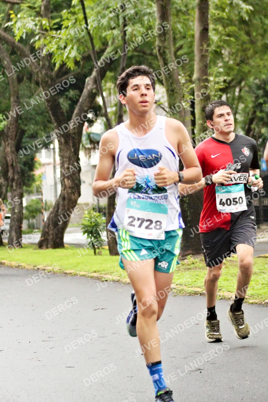 Foto del MEDIO MARATÓN ATLAS en Av. Patria, frente al Parque El Polvorín, Zapopan a las 08:07 · dorsal 4050, 2728