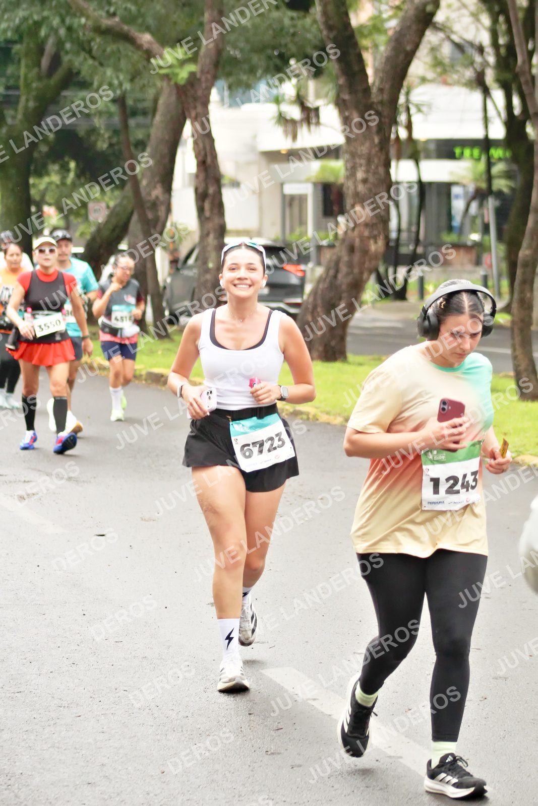 Foto del MEDIO MARATÓN ATLAS en Av. Patria, frente al Parque El Polvorín, Zapopan a las 08:50 · dorsal 6723, 1243, 3550