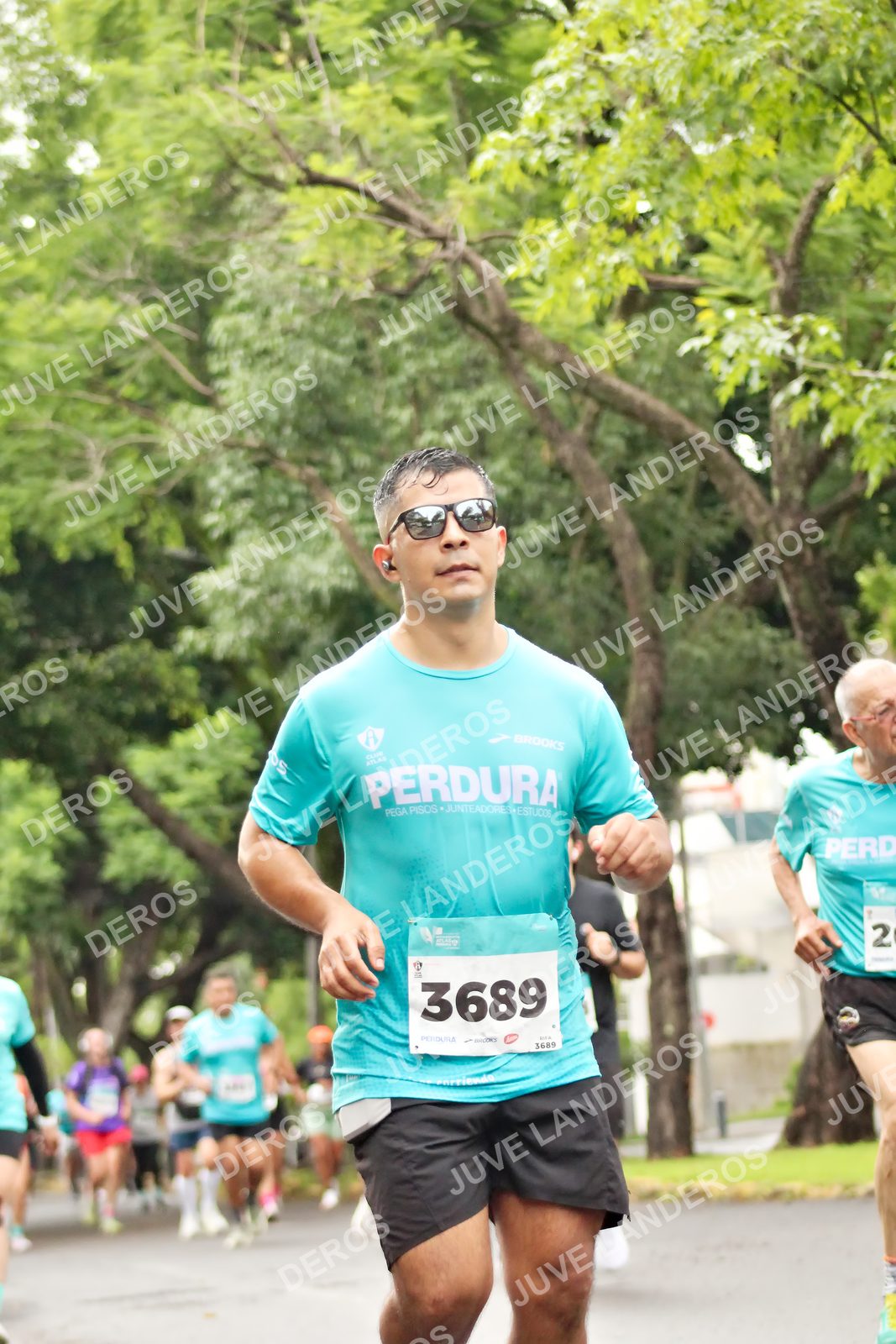 Foto del MEDIO MARATÓN ATLAS en Av. Patria, frente al Parque El Polvorín, Zapopan a las 08:44 · dorsal 3689, 2