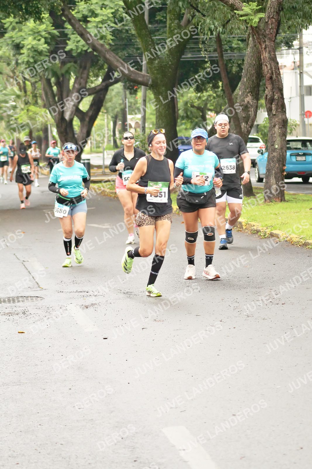 Foto del MEDIO MARATÓN ATLAS en Av. Patria, frente al Parque El Polvorín, Zapopan a las 08:55 · dorsal 2638, 3680, 2, 50