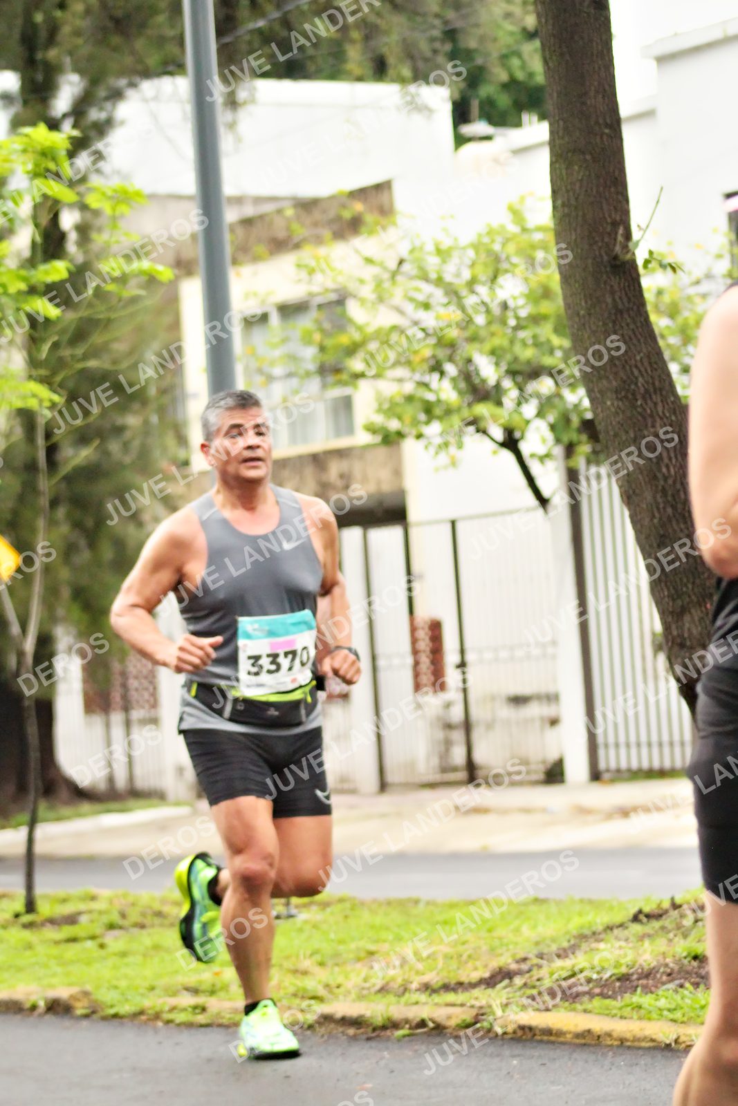 Foto del MEDIO MARATÓN ATLAS en Av. Patria, frente al Parque El Polvorín, Zapopan a las 08:18 · dorsal 3370