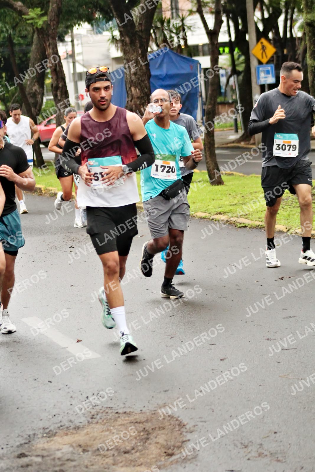 Foto del MEDIO MARATÓN ATLAS en Av. Patria, frente al Parque El Polvorín, Zapopan a las 08:20 · dorsal 3079, 1720, 39