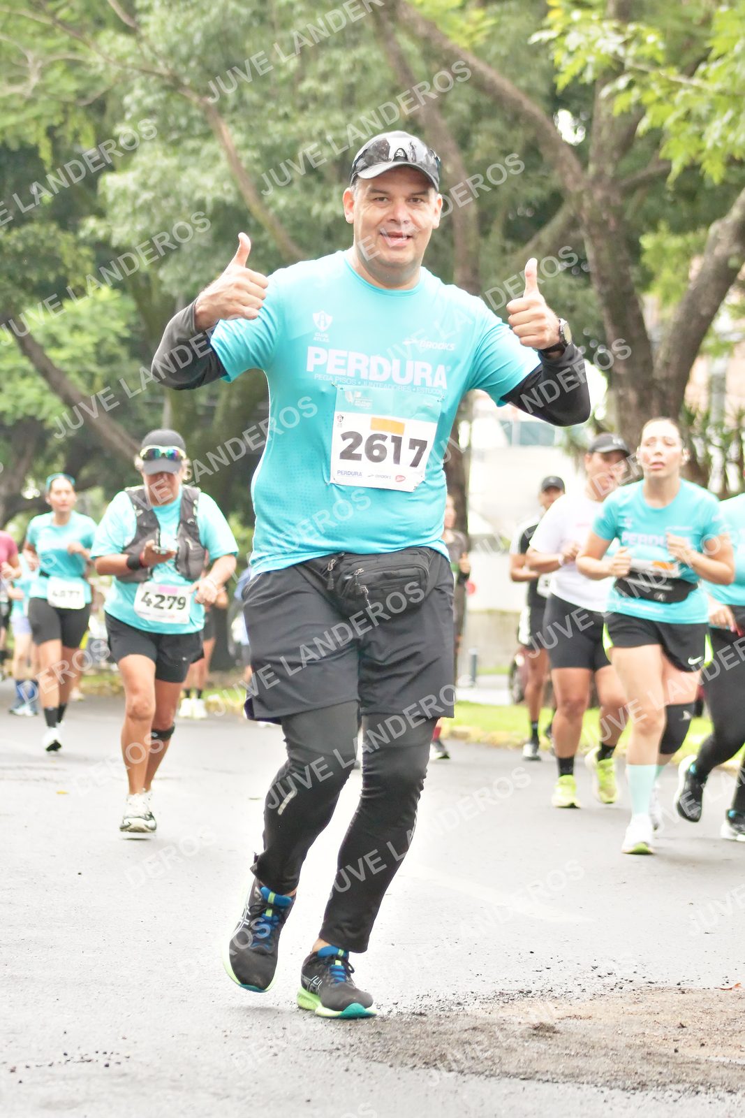 Foto del MEDIO MARATÓN ATLAS en Av. Patria, frente al Parque El Polvorín, Zapopan a las 08:48 · dorsal 2617, 4279