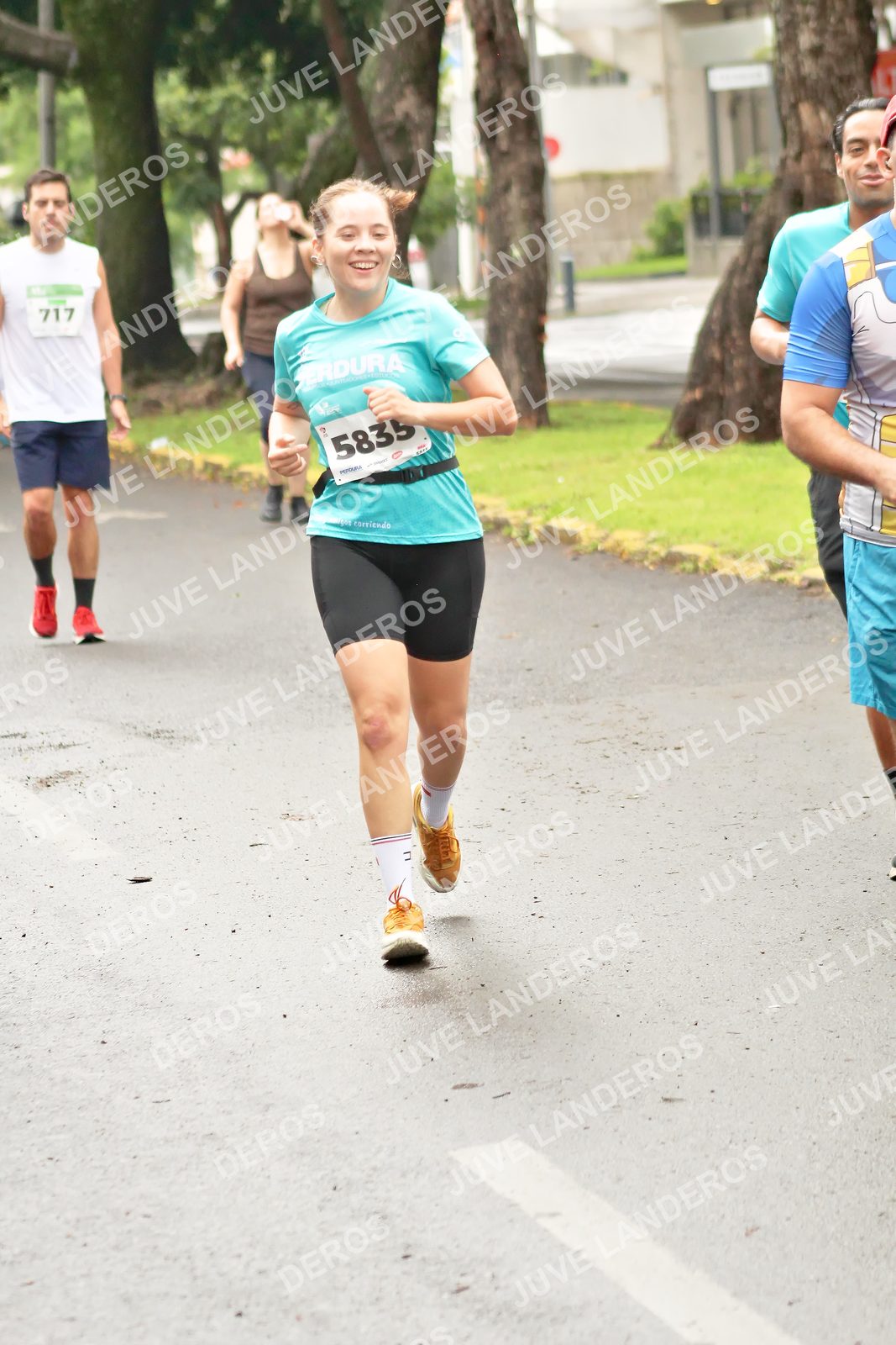 Foto del MEDIO MARATÓN ATLAS en Av. Patria, frente al Parque El Polvorín, Zapopan a las 08:53 · dorsal 717, 5835