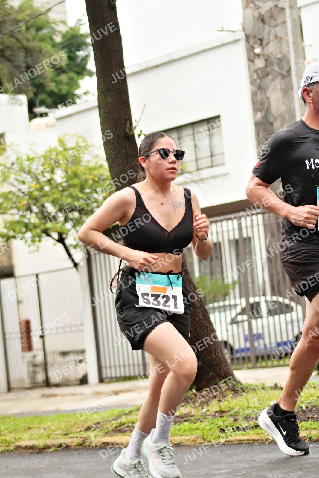 Foto del MEDIO MARATÓN ATLAS en Av. Patria, frente al Parque El Polvorín, Zapopan a las 08:21 · dorsal 5321