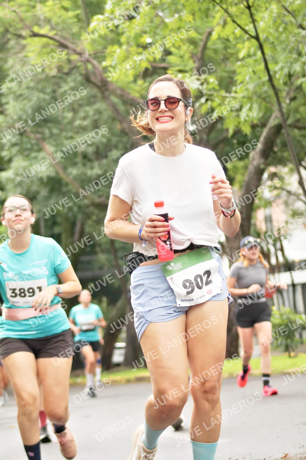 Foto del MEDIO MARATÓN ATLAS en Av. Patria, frente al Parque El Polvorín, Zapopan a las 08:42 · dorsal 902
