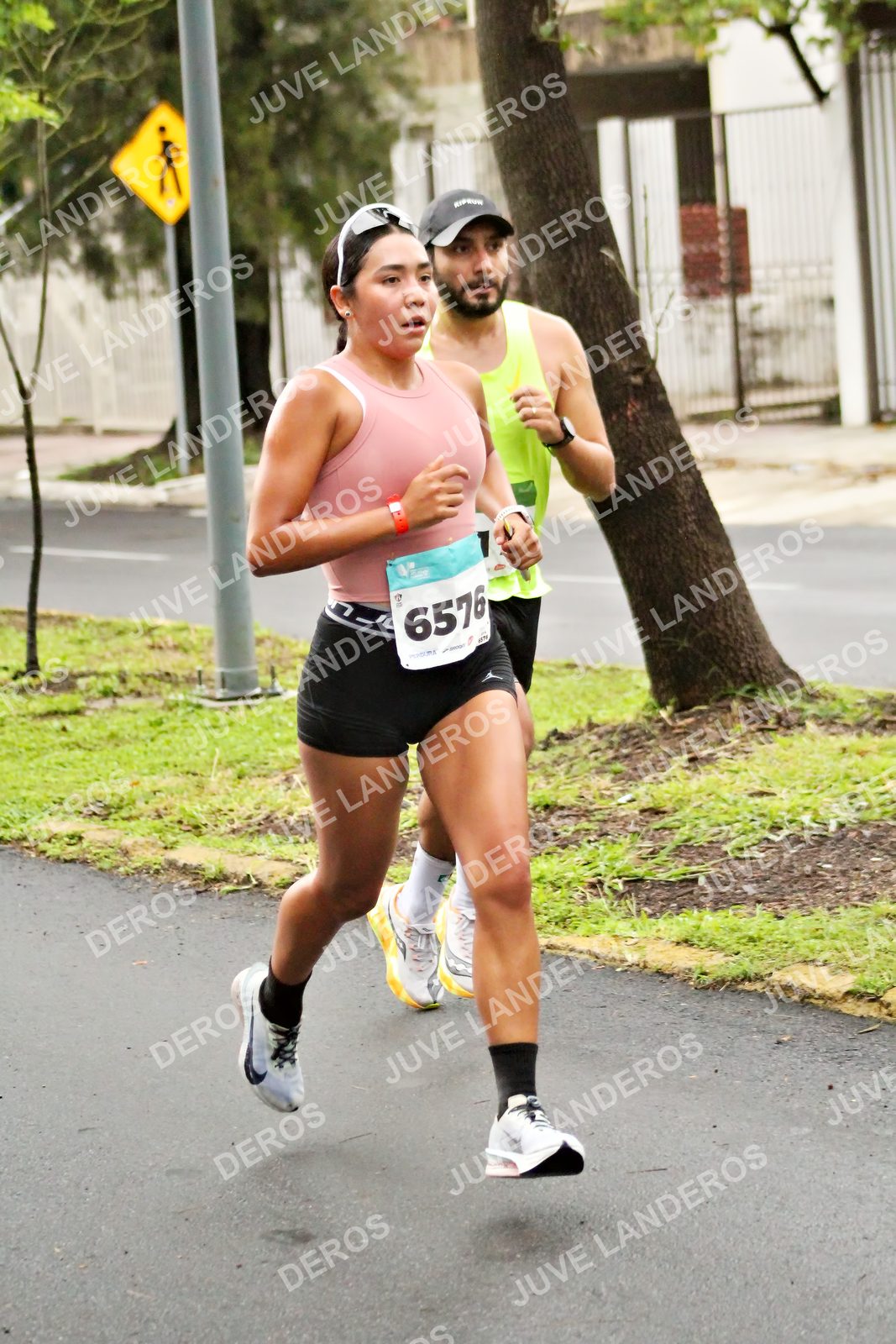 Foto del MEDIO MARATÓN ATLAS en Av. Patria, frente al Parque El Polvorín, Zapopan a las 08:03 · dorsal 6576