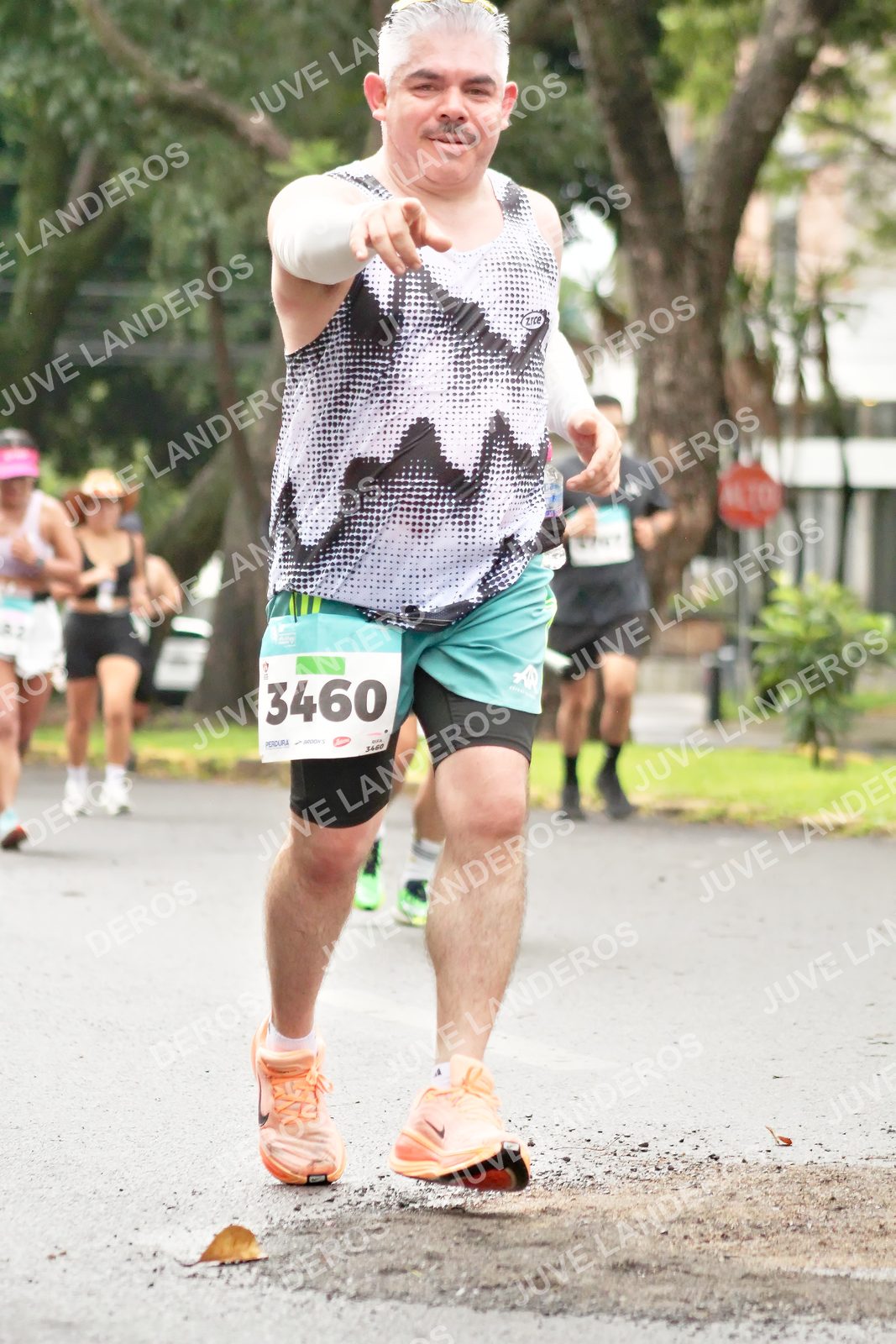 Foto del MEDIO MARATÓN ATLAS en Av. Patria, frente al Parque El Polvorín, Zapopan a las 08:35 · dorsal 3460