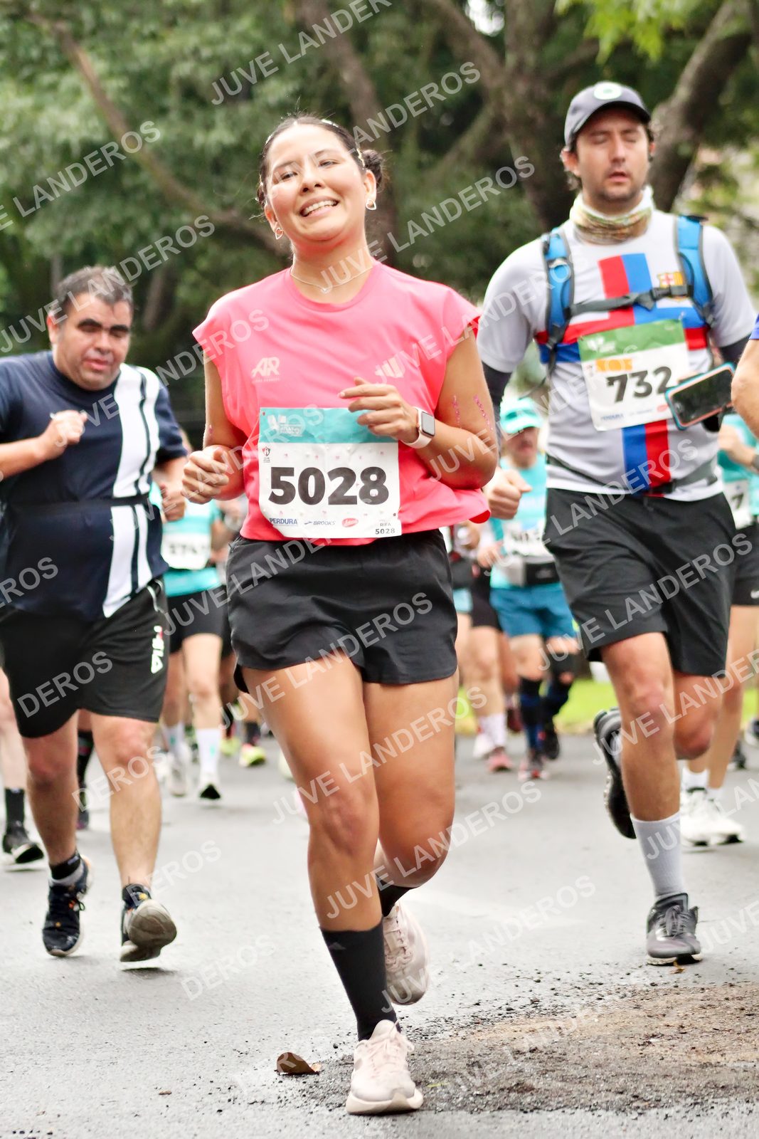 Foto del MEDIO MARATÓN ATLAS en Av. Patria, frente al Parque El Polvorín, Zapopan a las 08:32 · dorsal 5028, 732