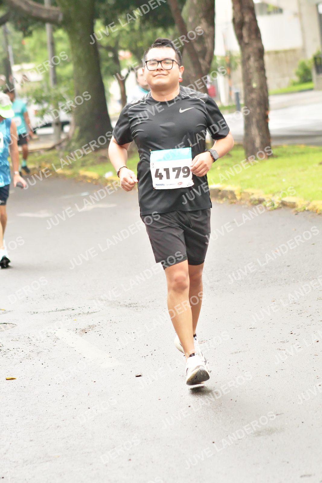 Foto del MEDIO MARATÓN ATLAS en Av. Patria, frente al Parque El Polvorín, Zapopan a las 08:56 · dorsal 4179