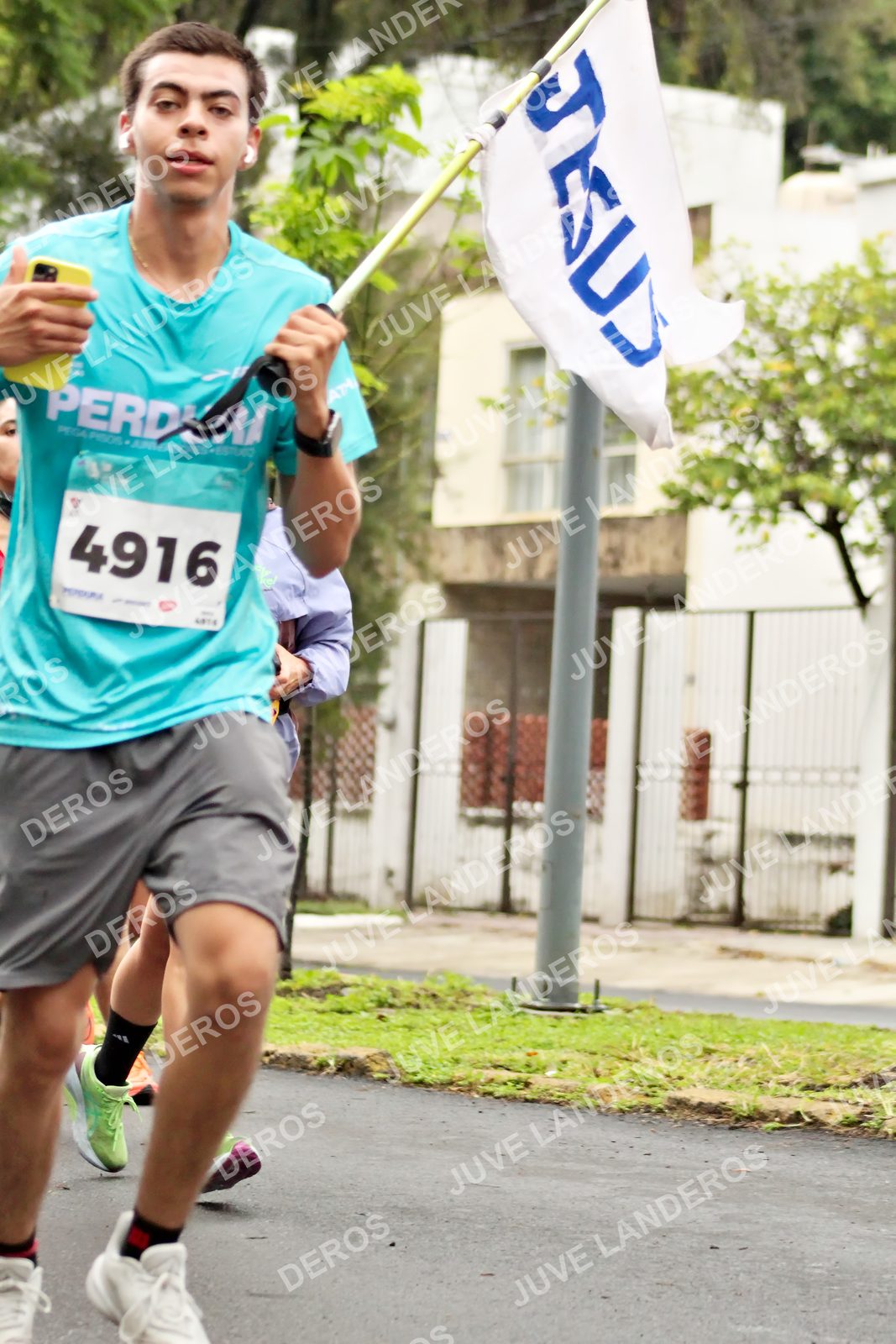 Foto del MEDIO MARATÓN ATLAS en Av. Patria, frente al Parque El Polvorín, Zapopan a las 08:25 · dorsal 4916