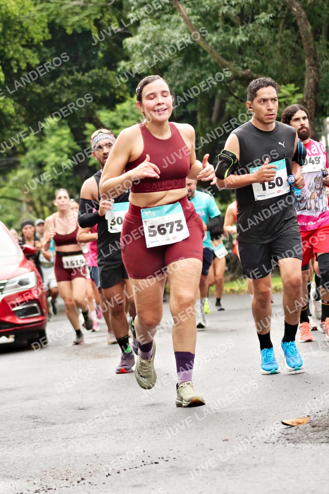 Foto del MEDIO MARATÓN ATLAS en Av. Patria, frente al Parque El Polvorín, Zapopan a las 08:27 · dorsal 5673, 30, 150, 1519