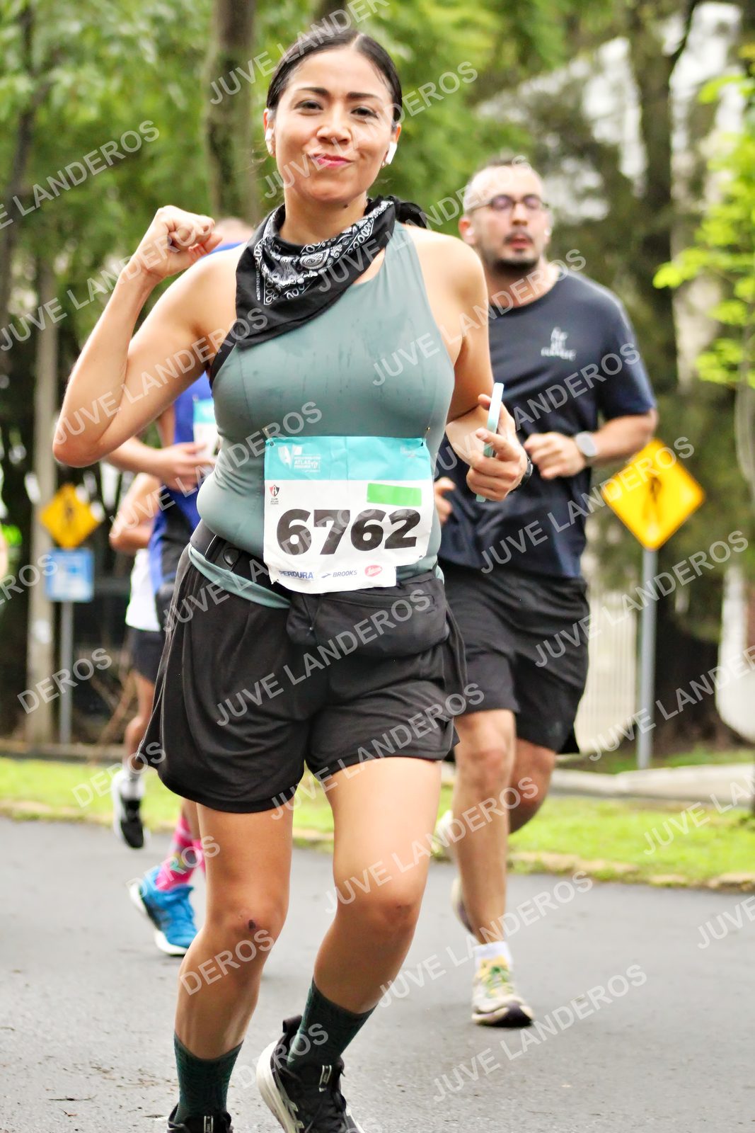 Foto del MEDIO MARATÓN ATLAS en Av. Patria, frente al Parque El Polvorín, Zapopan a las 08:27 · dorsal 6762
