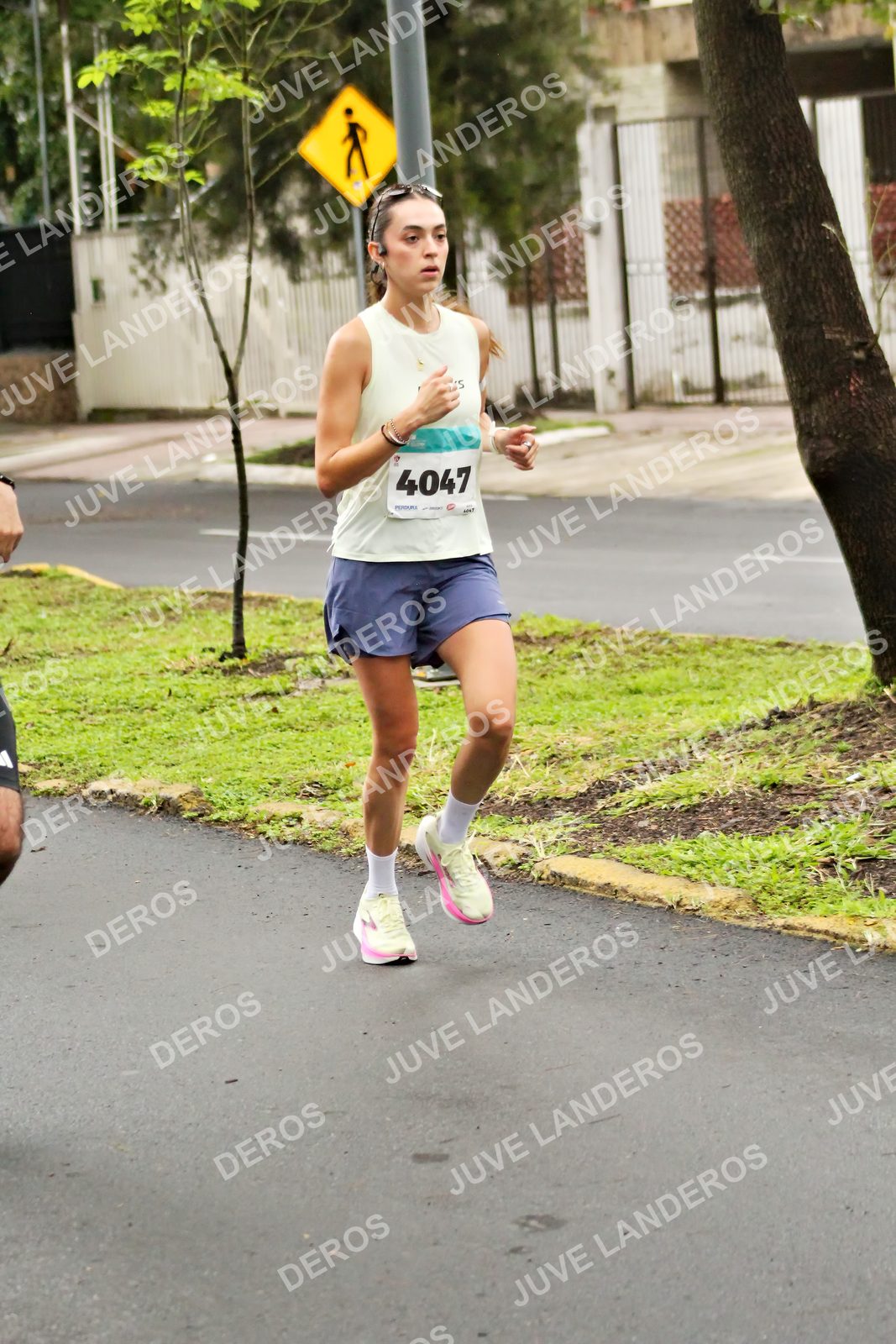 Foto del MEDIO MARATÓN ATLAS en Av. Patria, frente al Parque El Polvorín, Zapopan a las 08:09 · dorsal 4047