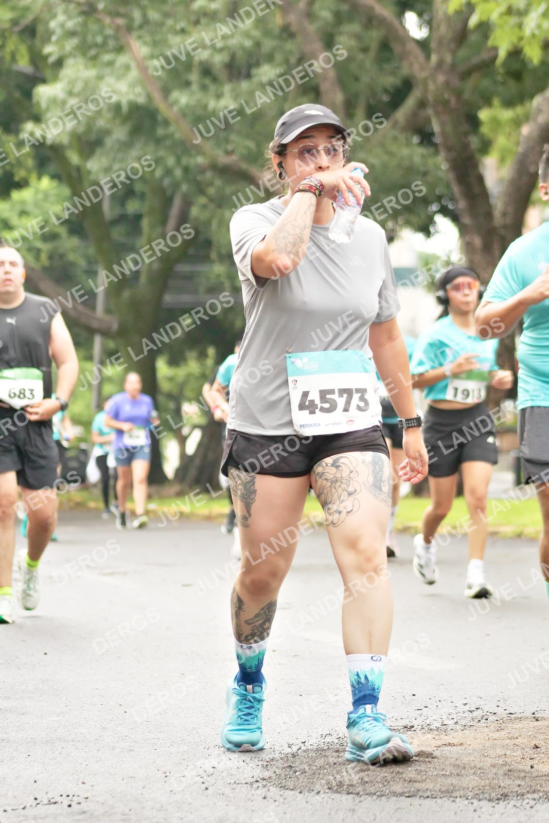 Foto del MEDIO MARATÓN ATLAS en Av. Patria, frente al Parque El Polvorín, Zapopan a las 08:48 · dorsal 4573, 683, 1913