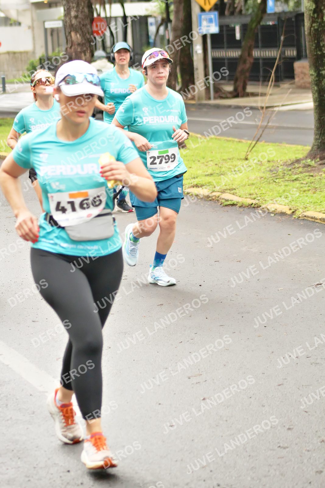Foto del MEDIO MARATÓN ATLAS en Av. Patria, frente al Parque El Polvorín, Zapopan a las 08:53 · dorsal 2799, 4166