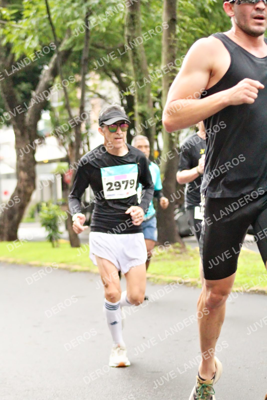 Foto del MEDIO MARATÓN ATLAS en Av. Patria, frente al Parque El Polvorín, Zapopan a las 08:13 · dorsal 2979