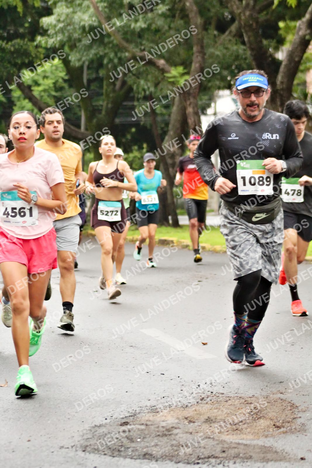 Foto del MEDIO MARATÓN ATLAS en Av. Patria, frente al Parque El Polvorín, Zapopan a las 08:19 · dorsal 4561, 5272, 1089, 478