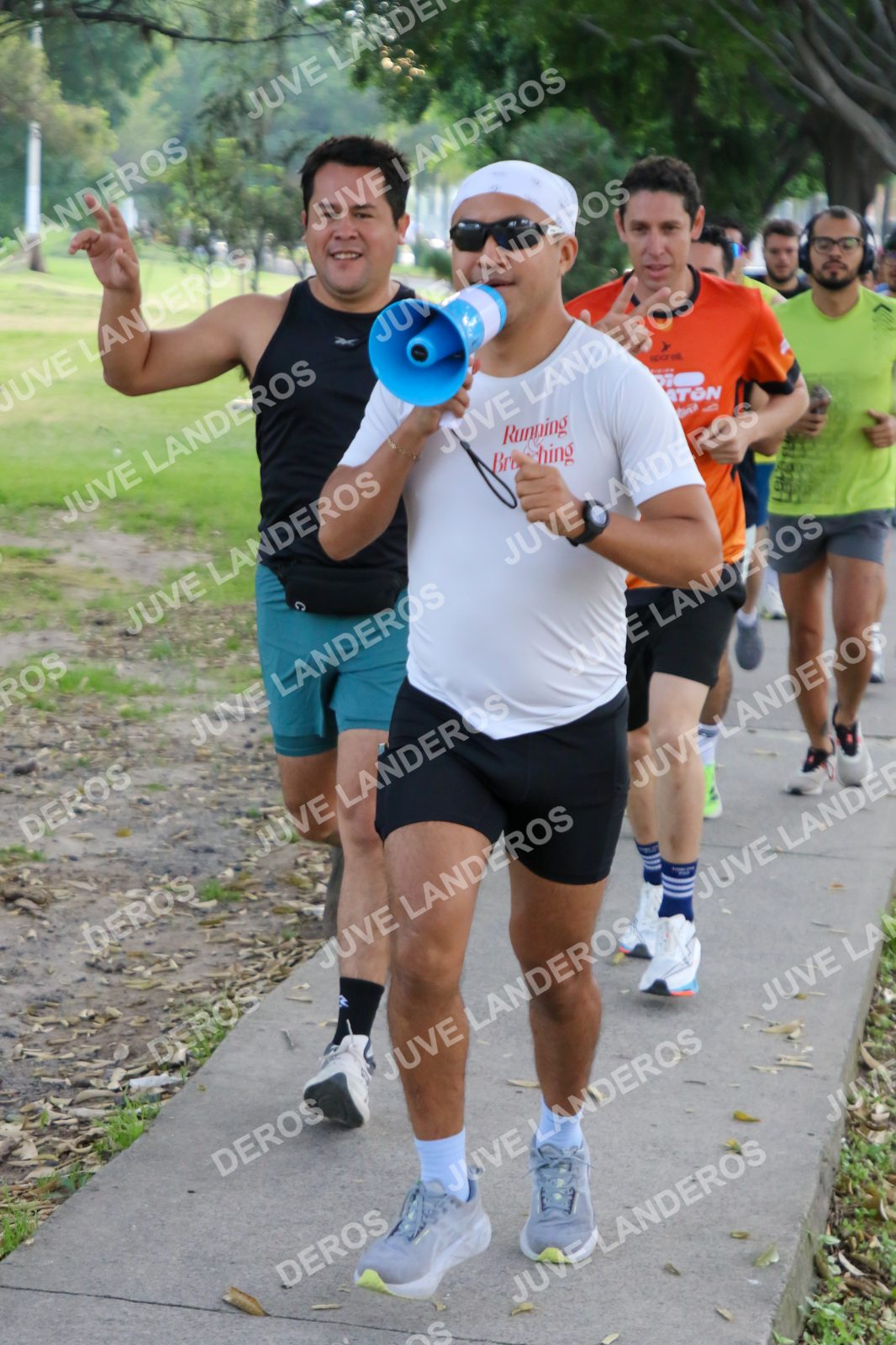 Foto de la Running & Brunching 🥐 Pancake Run en Lukas & Tomás — Av. Ecónomos 6150, Zapopan a las 07:33 · Recta intermedia