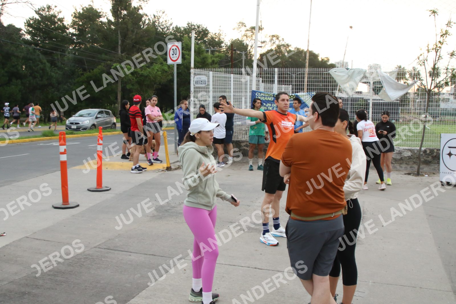 Foto de la Running & Brunching 🥐 Pancake Run en Lukas & Tomás — Av. Ecónomos 6150, Zapopan a las 07:05 · Recta intermedia