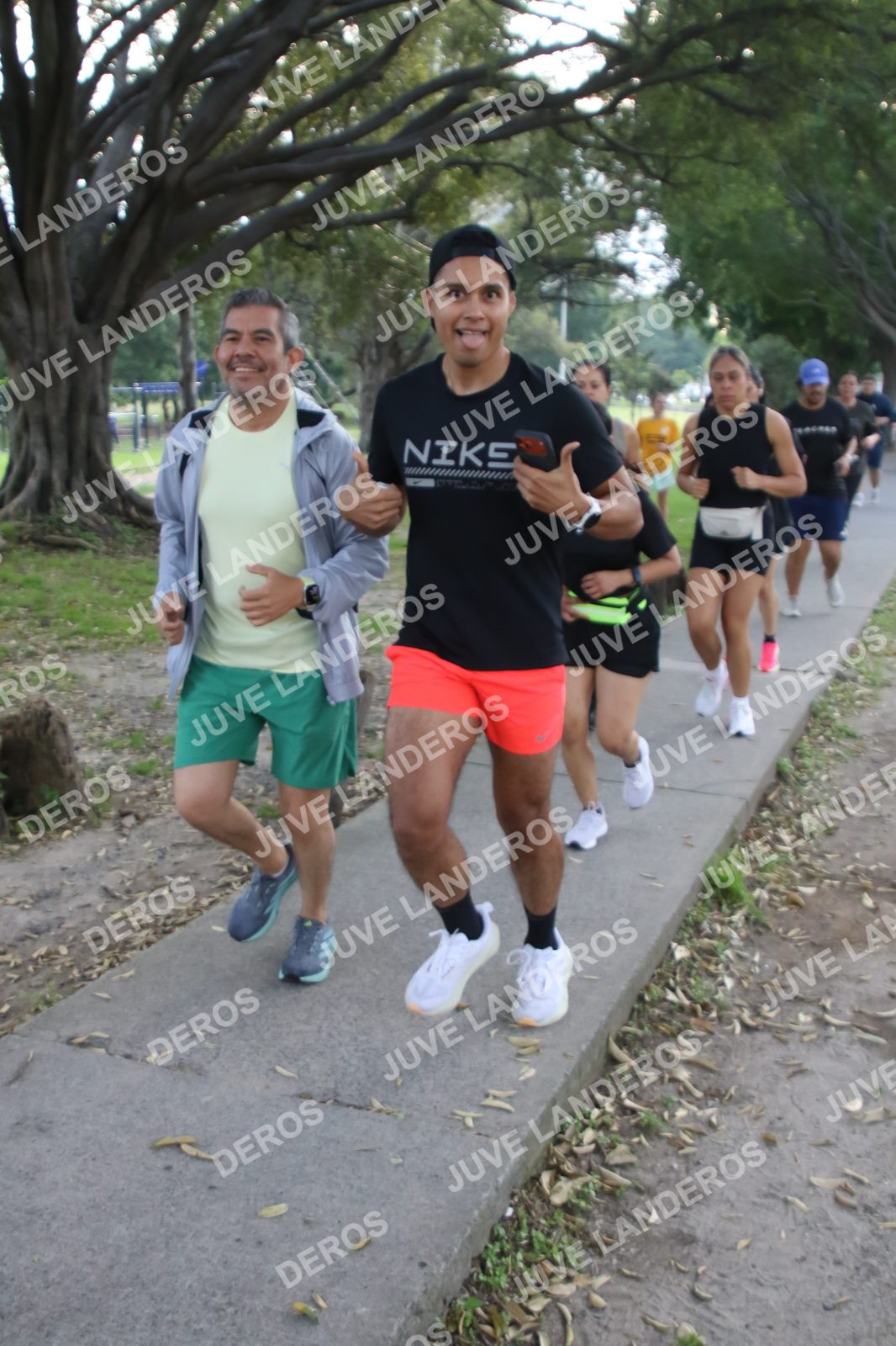 Foto de la Running & Brunching 🥐 Pancake Run en Lukas & Tomás — Av. Ecónomos 6150, Zapopan a las 07:36 · Recta intermedia
