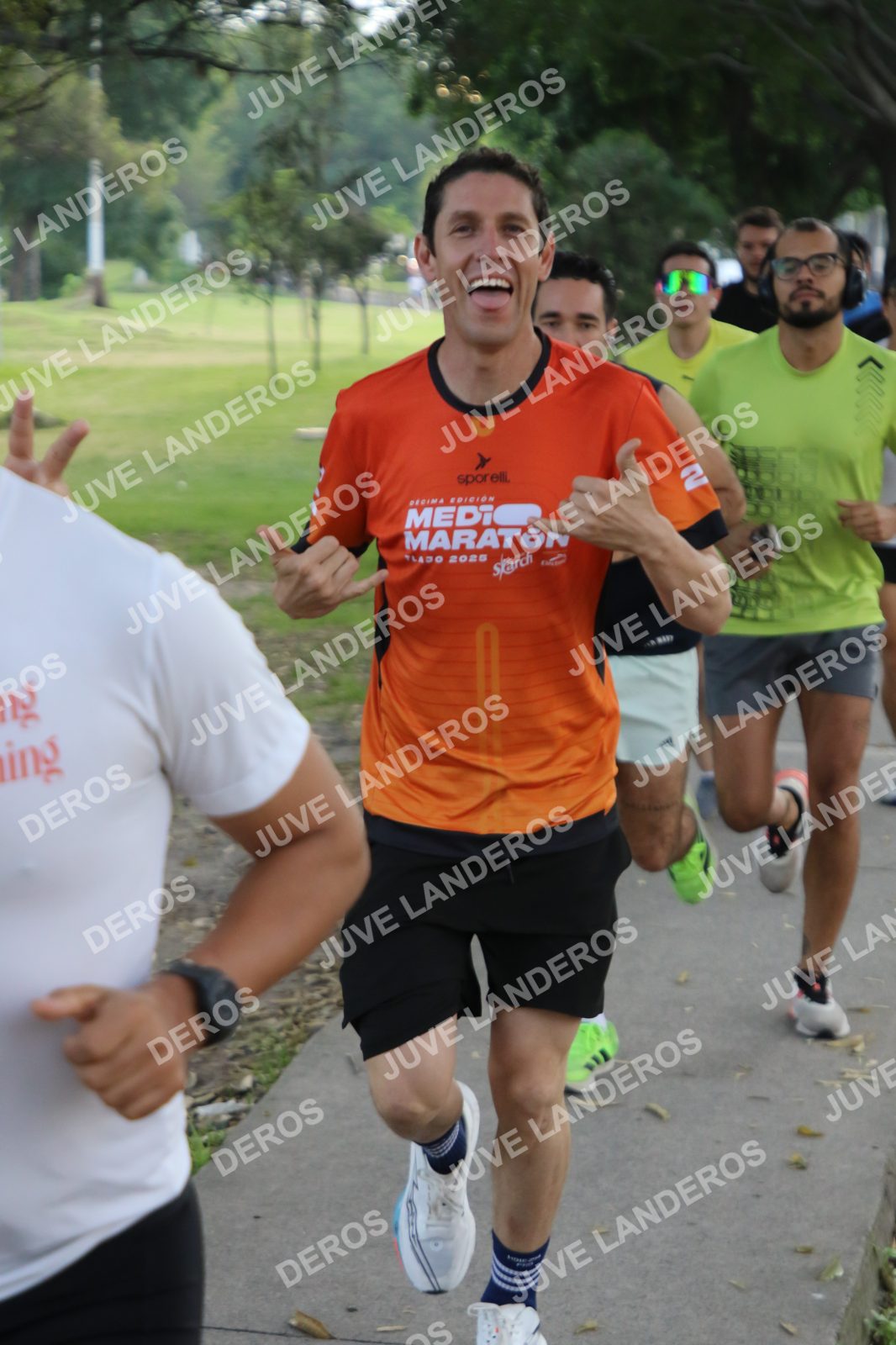 Foto de la Running & Brunching 🥐 Pancake Run en Lukas & Tomás — Av. Ecónomos 6150, Zapopan a las 07:33 · Recta intermedia