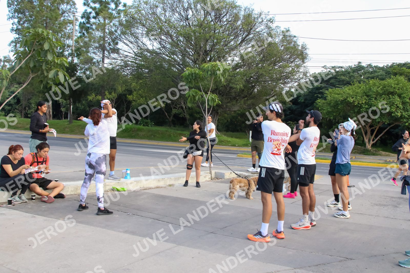 Foto de la Running & Brunching 🥐 Pancake Run en Lukas & Tomás — Av. Ecónomos 6150, Zapopan a las 08:08 · Recta intermedia