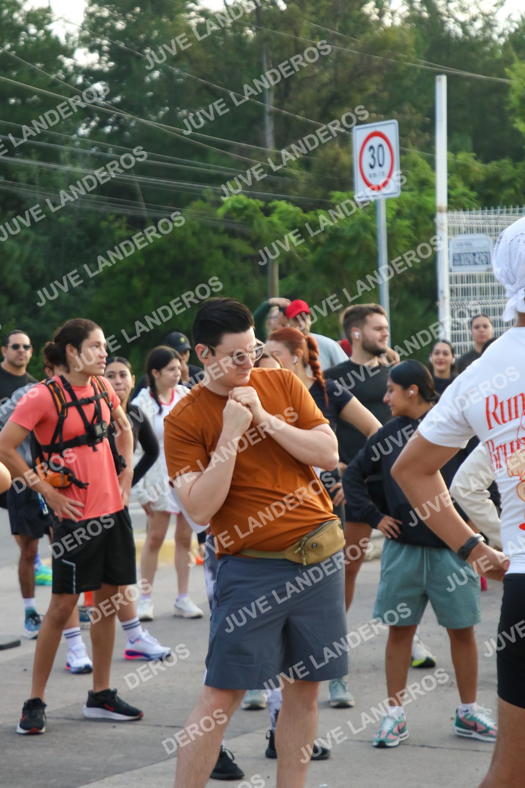 Foto de la Running & Brunching 🥐 Pancake Run en Lukas & Tomás — Av. Ecónomos 6150, Zapopan a las 07:22 · Recta intermedia