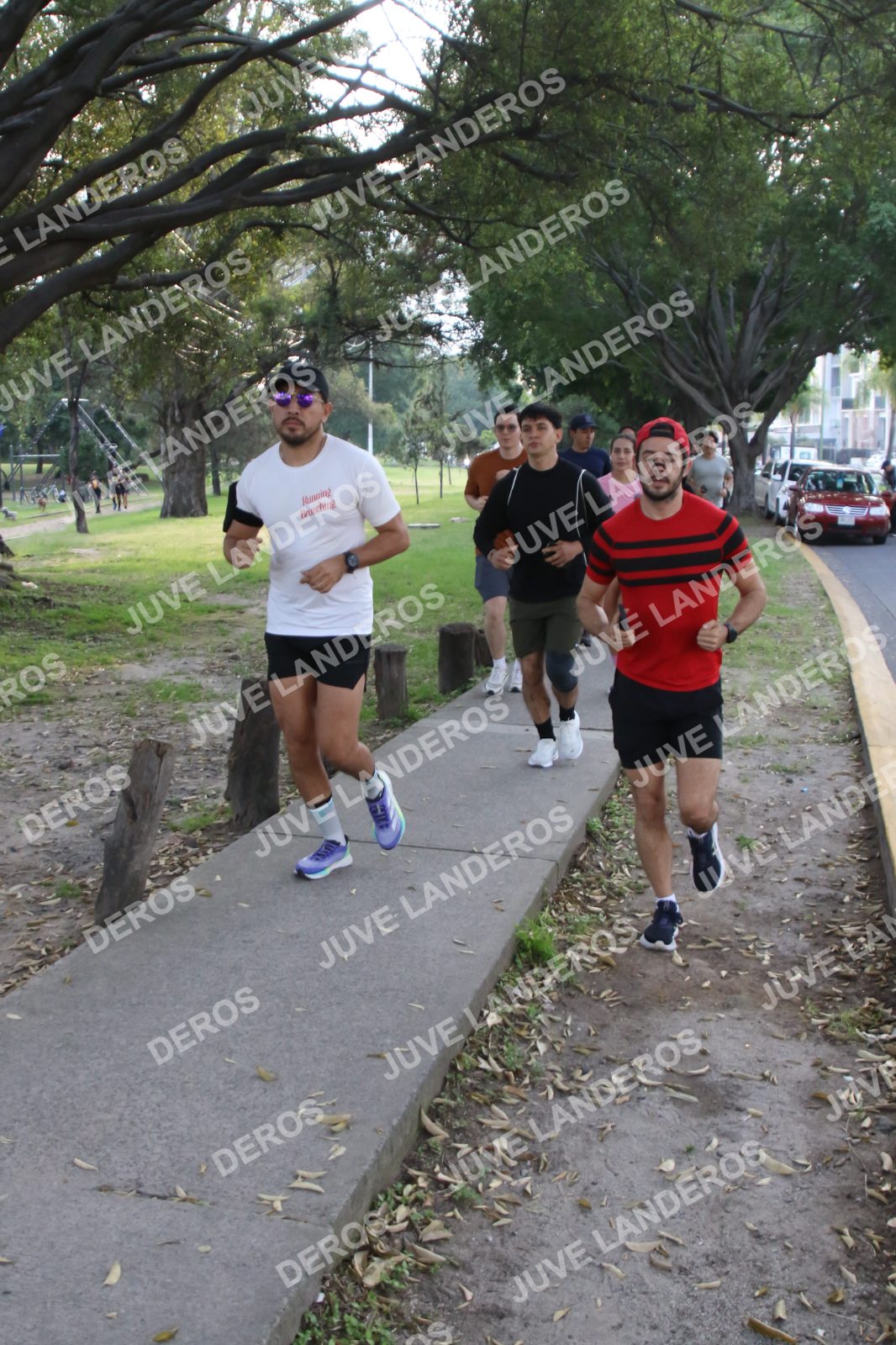 Foto de la Running & Brunching 🥐 Pancake Run en Lukas & Tomás — Av. Ecónomos 6150, Zapopan a las 07:36 · Recta intermedia