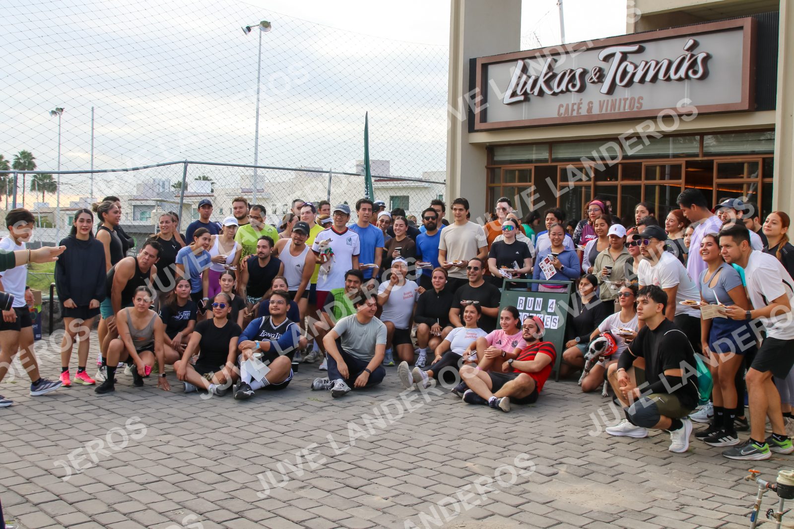 Foto de la Running & Brunching 🥐 Pancake Run en Lukas & Tomás — Av. Ecónomos 6150, Zapopan a las 08:14 · Recta intermedia