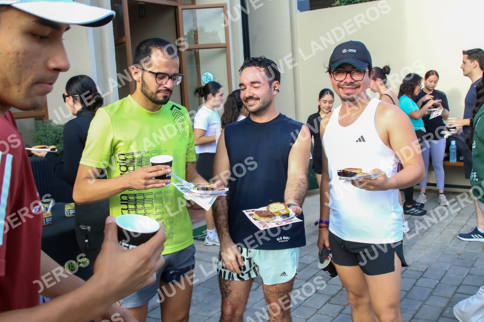 Foto de la Running & Brunching 🥐 Pancake Run en Lukas & Tomás — Av. Ecónomos 6150, Zapopan a las 08:05 · Recta intermedia