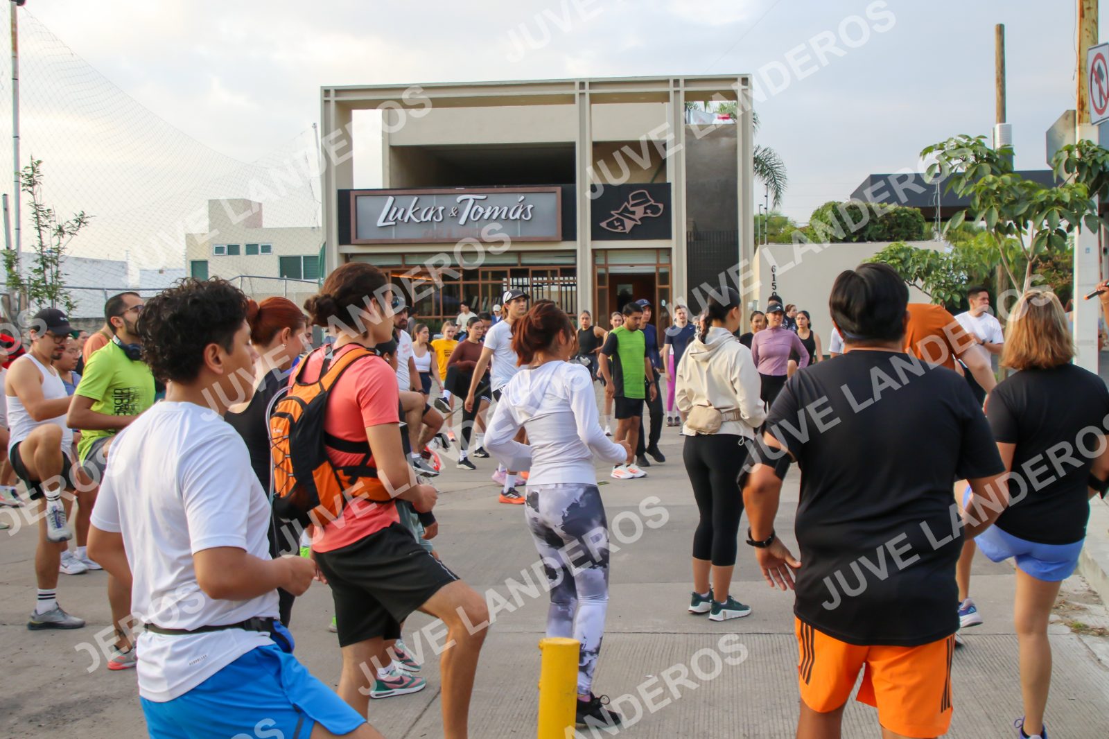 Foto de la Running & Brunching 🥐 Pancake Run en Lukas & Tomás — Av. Ecónomos 6150, Zapopan a las 07:23 · Recta intermedia