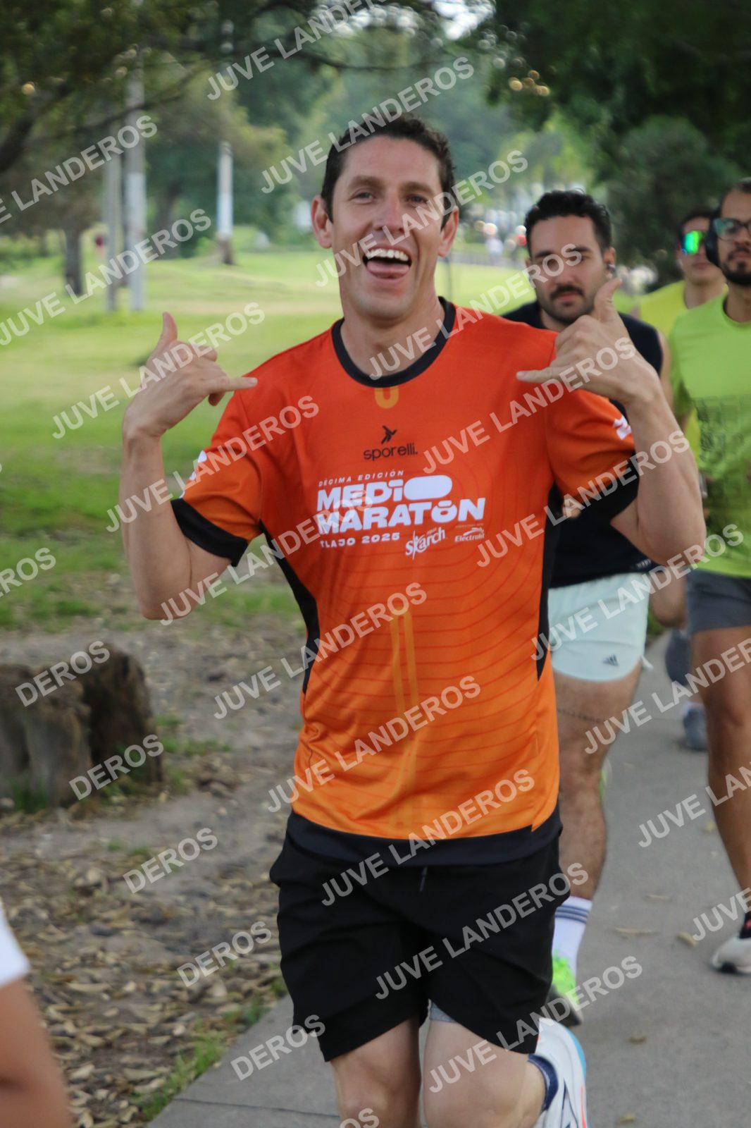 Foto de la Running & Brunching 🥐 Pancake Run en Lukas & Tomás — Av. Ecónomos 6150, Zapopan a las 07:33 · Recta intermedia