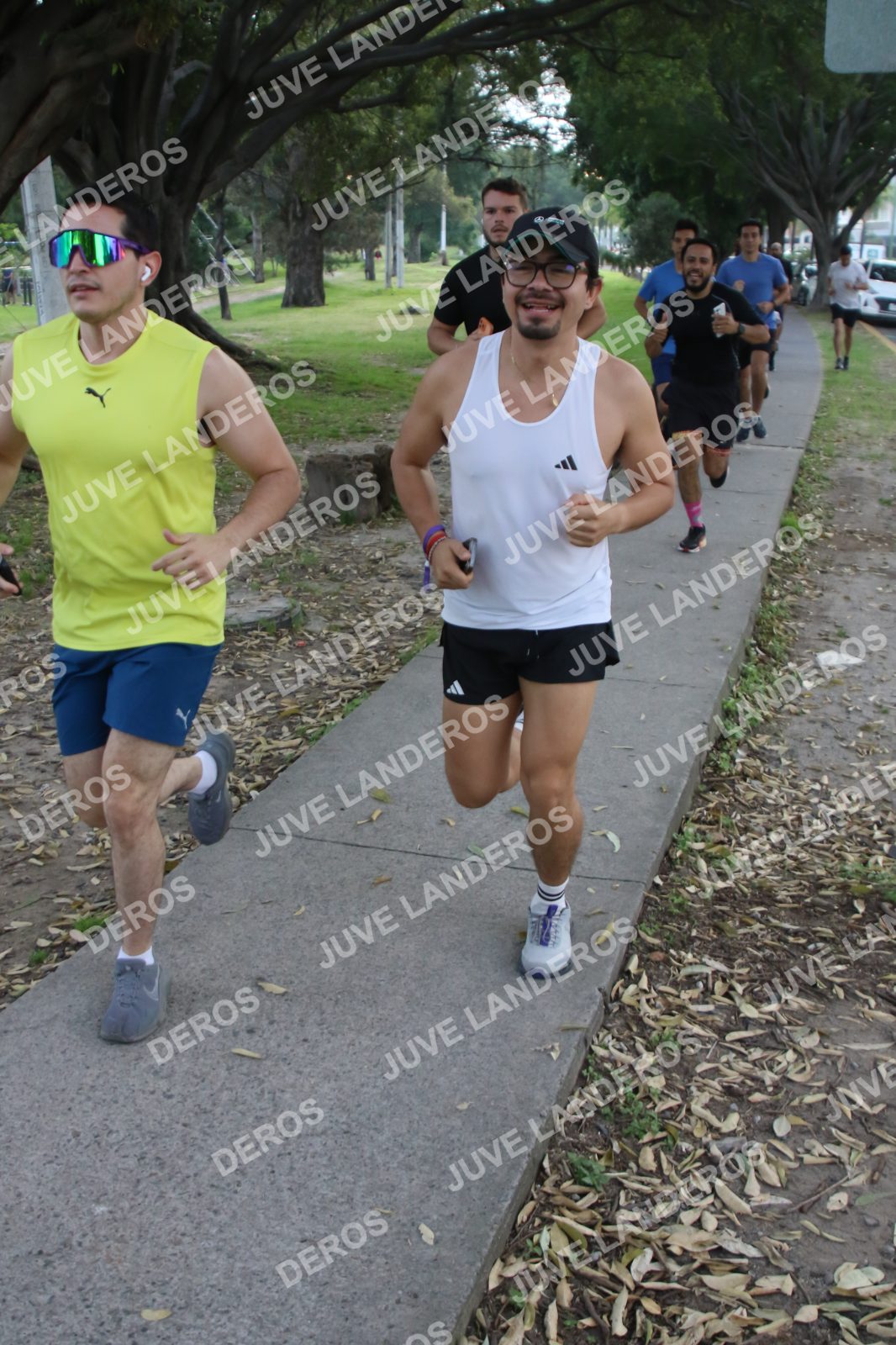 Foto de la Running & Brunching 🥐 Pancake Run en Lukas & Tomás — Av. Ecónomos 6150, Zapopan a las 07:33 · Recta intermedia