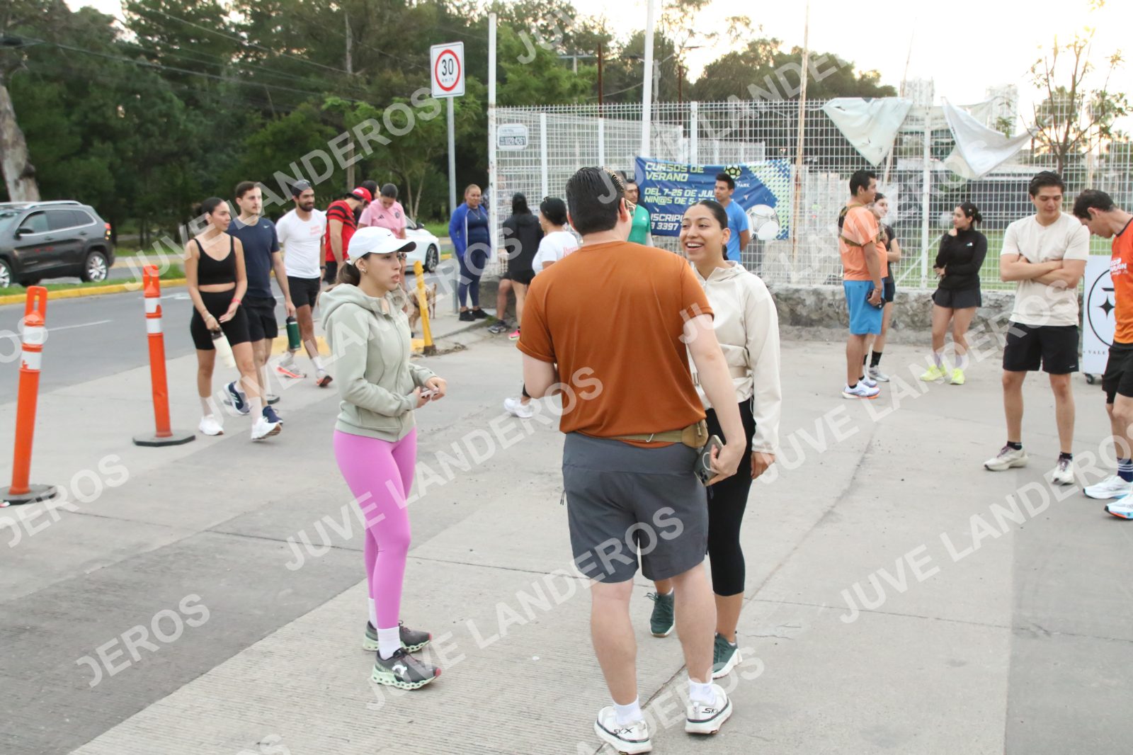 Foto de la Running & Brunching 🥐 Pancake Run en Lukas & Tomás — Av. Ecónomos 6150, Zapopan a las 07:06 · Recta intermedia