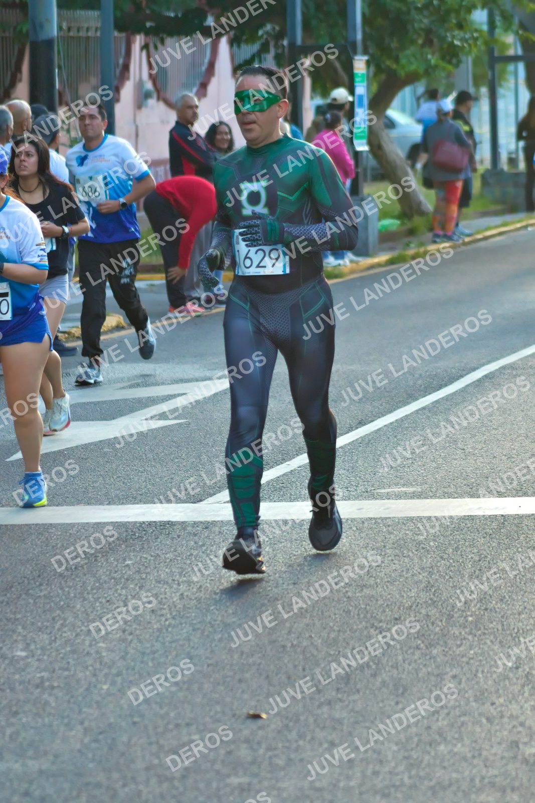 Foto del SERIAL DE CARRERAS DE GUADALAJARA — FECHA AV. NORMALISTAS en Vía RecreActiva Metropolitana, Av. Normalistas, Jardines Alcalde, Guadalajara a las 07:00 · dorsal 629, 686