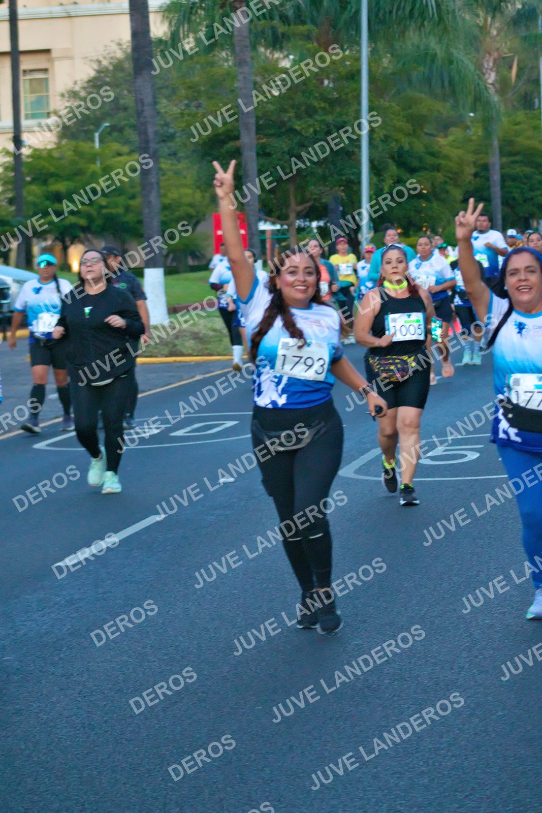 Foto del SERIAL DE CARRERAS DE GUADALAJARA — FECHA AV. NORMALISTAS en Vía RecreActiva Metropolitana, Av. Normalistas, Jardines Alcalde, Guadalajara a las 06:41 · dorsal 1793, 5, 1005