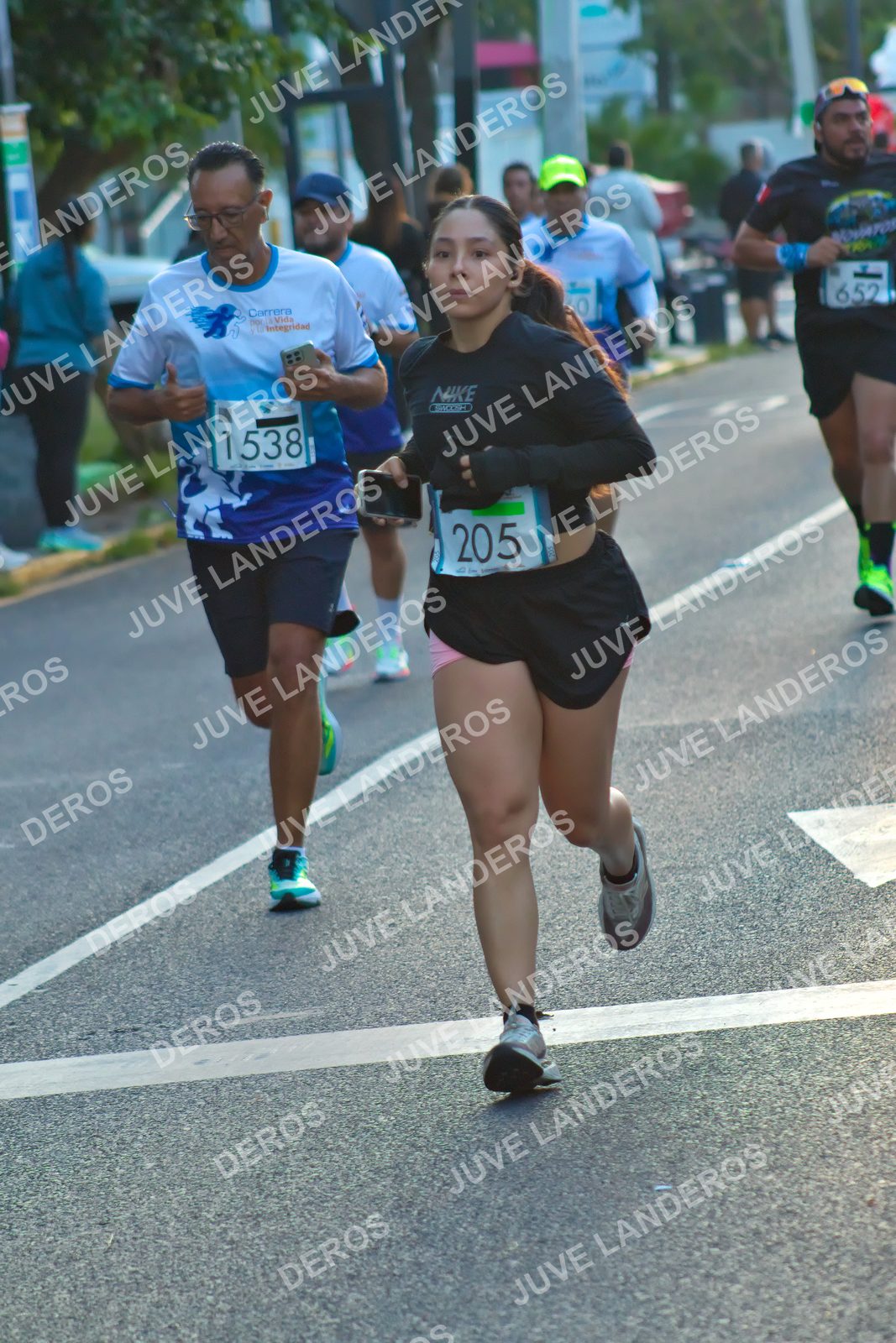 Foto del SERIAL DE CARRERAS DE GUADALAJARA — FECHA AV. NORMALISTAS en Vía RecreActiva Metropolitana, Av. Normalistas, Jardines Alcalde, Guadalajara a las 06:58 · dorsal 205, 1538, 652