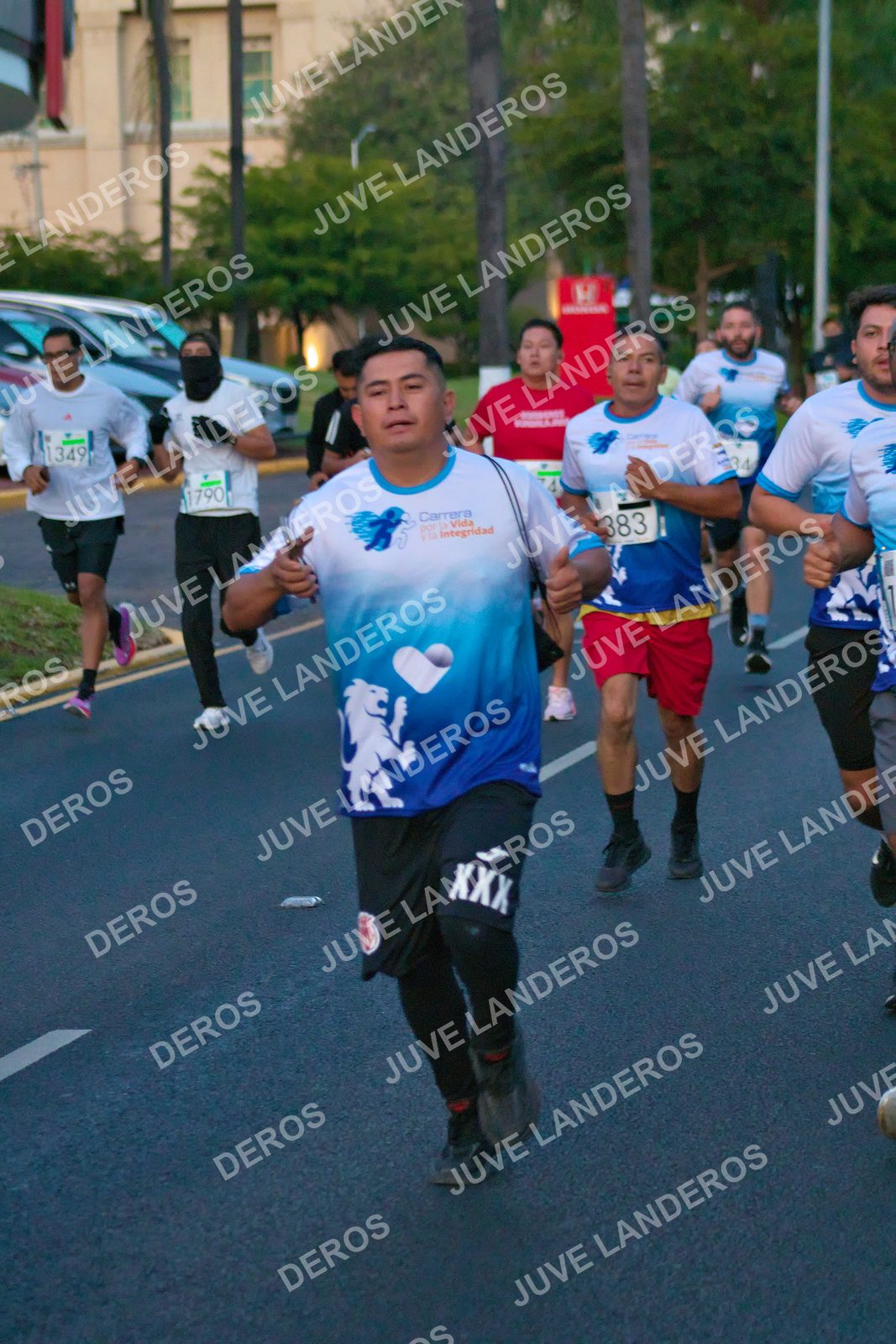 Foto del SERIAL DE CARRERAS DE GUADALAJARA — FECHA AV. NORMALISTAS en Vía RecreActiva Metropolitana, Av. Normalistas, Jardines Alcalde, Guadalajara a las 06:37 · dorsal 383, 1790, 1349