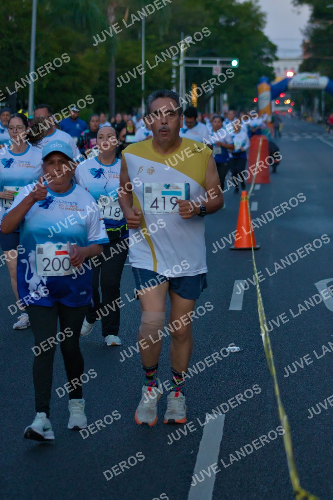 Foto del SERIAL DE CARRERAS DE GUADALAJARA — FECHA AV. NORMALISTAS en Vía RecreActiva Metropolitana, Av. Normalistas, Jardines Alcalde, Guadalajara a las 06:41 · dorsal 200, 419, 118