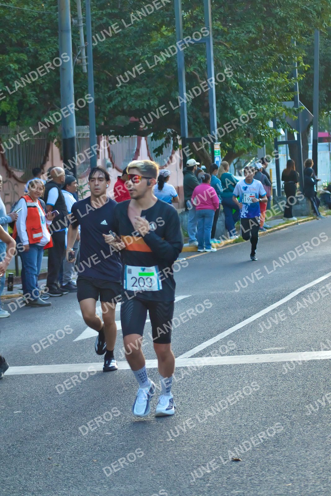Foto del SERIAL DE CARRERAS DE GUADALAJARA — FECHA AV. NORMALISTAS en Vía RecreActiva Metropolitana, Av. Normalistas, Jardines Alcalde, Guadalajara a las 06:54 · dorsal 203
