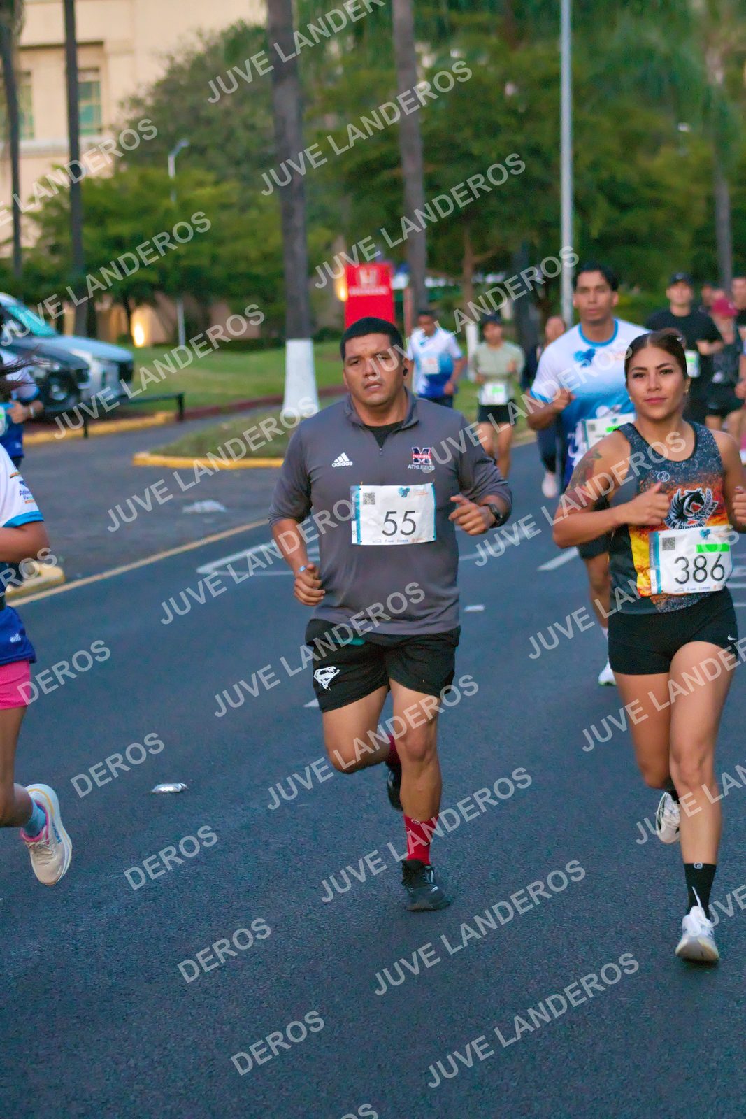 Foto del SERIAL DE CARRERAS DE GUADALAJARA — FECHA AV. NORMALISTAS en Vía RecreActiva Metropolitana, Av. Normalistas, Jardines Alcalde, Guadalajara a las 06:36 · dorsal 55, 386