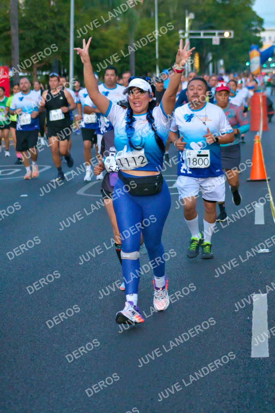 Foto del SERIAL DE CARRERAS DE GUADALAJARA — FECHA AV. NORMALISTAS en Vía RecreActiva Metropolitana, Av. Normalistas, Jardines Alcalde, Guadalajara a las 06:38 · dorsal 1800, 52, 1112, 857