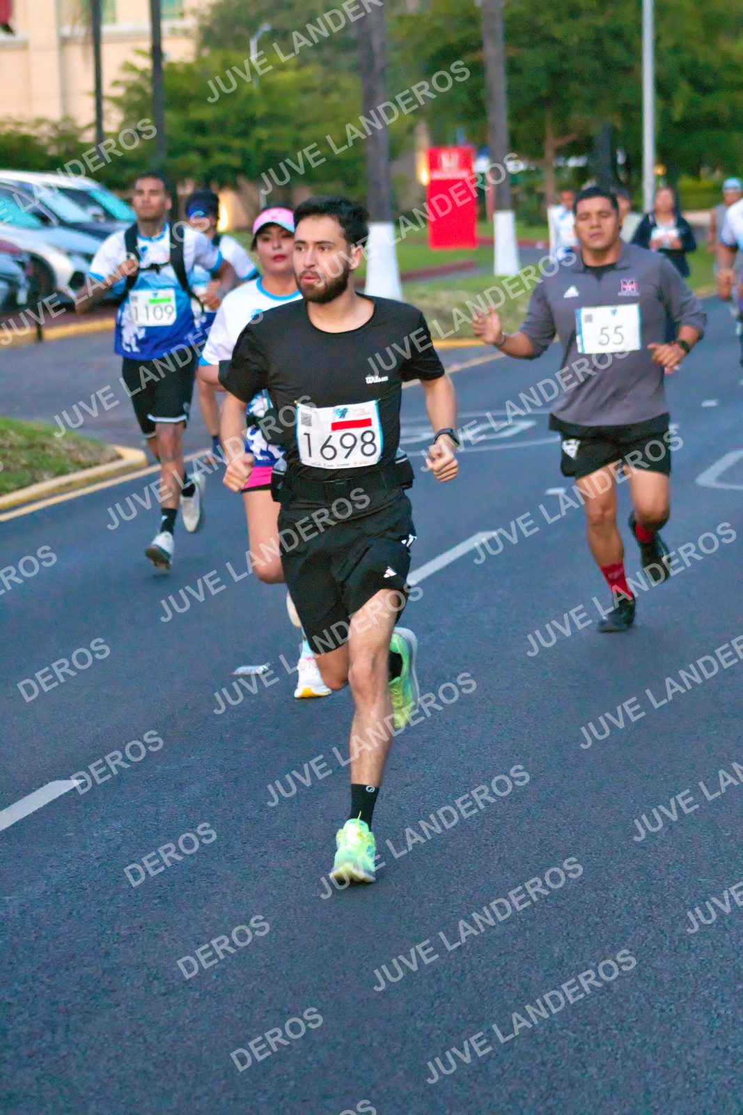 Foto del SERIAL DE CARRERAS DE GUADALAJARA — FECHA AV. NORMALISTAS en Vía RecreActiva Metropolitana, Av. Normalistas, Jardines Alcalde, Guadalajara a las 06:36 · dorsal 55, 1698, 1109