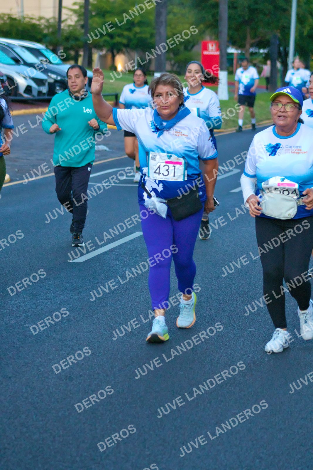 Foto del SERIAL DE CARRERAS DE GUADALAJARA — FECHA AV. NORMALISTAS en Vía RecreActiva Metropolitana, Av. Normalistas, Jardines Alcalde, Guadalajara a las 06:42 · dorsal 431