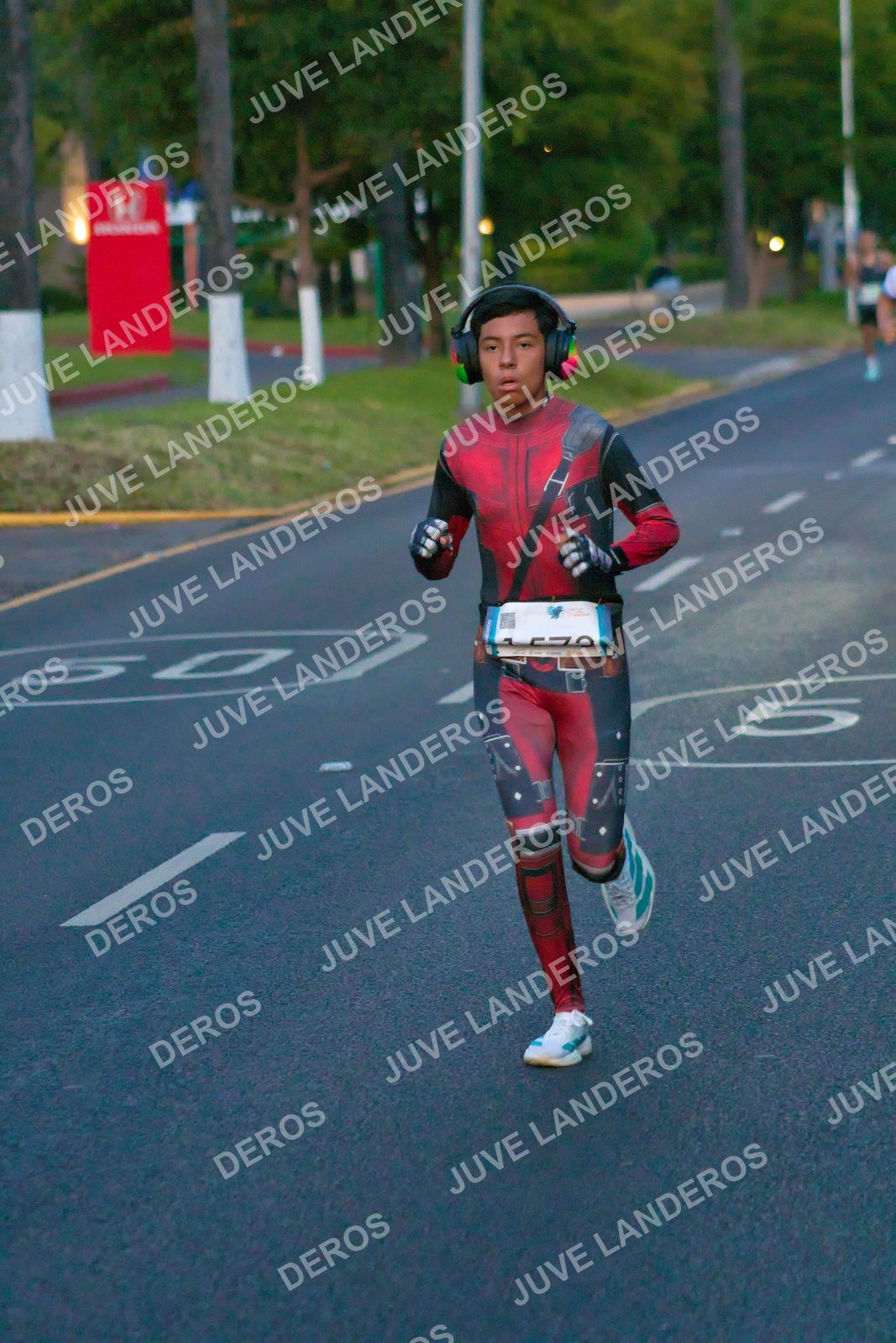 Foto del SERIAL DE CARRERAS DE GUADALAJARA — FECHA AV. NORMALISTAS en Vía RecreActiva Metropolitana, Av. Normalistas, Jardines Alcalde, Guadalajara a las 06:35 · dorsal 5, 50