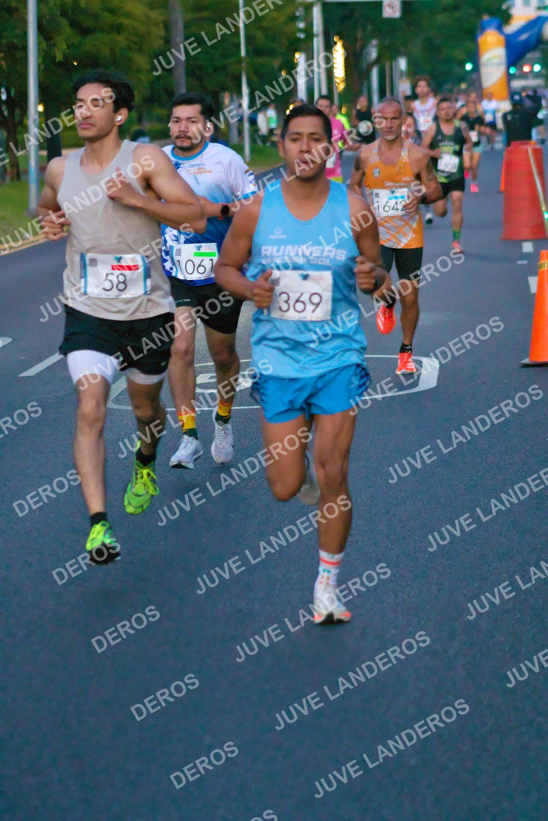 Foto del SERIAL DE CARRERAS DE GUADALAJARA — FECHA AV. NORMALISTAS en Vía RecreActiva Metropolitana, Av. Normalistas, Jardines Alcalde, Guadalajara a las 06:35 · dorsal 369, 58, 1642, 1061