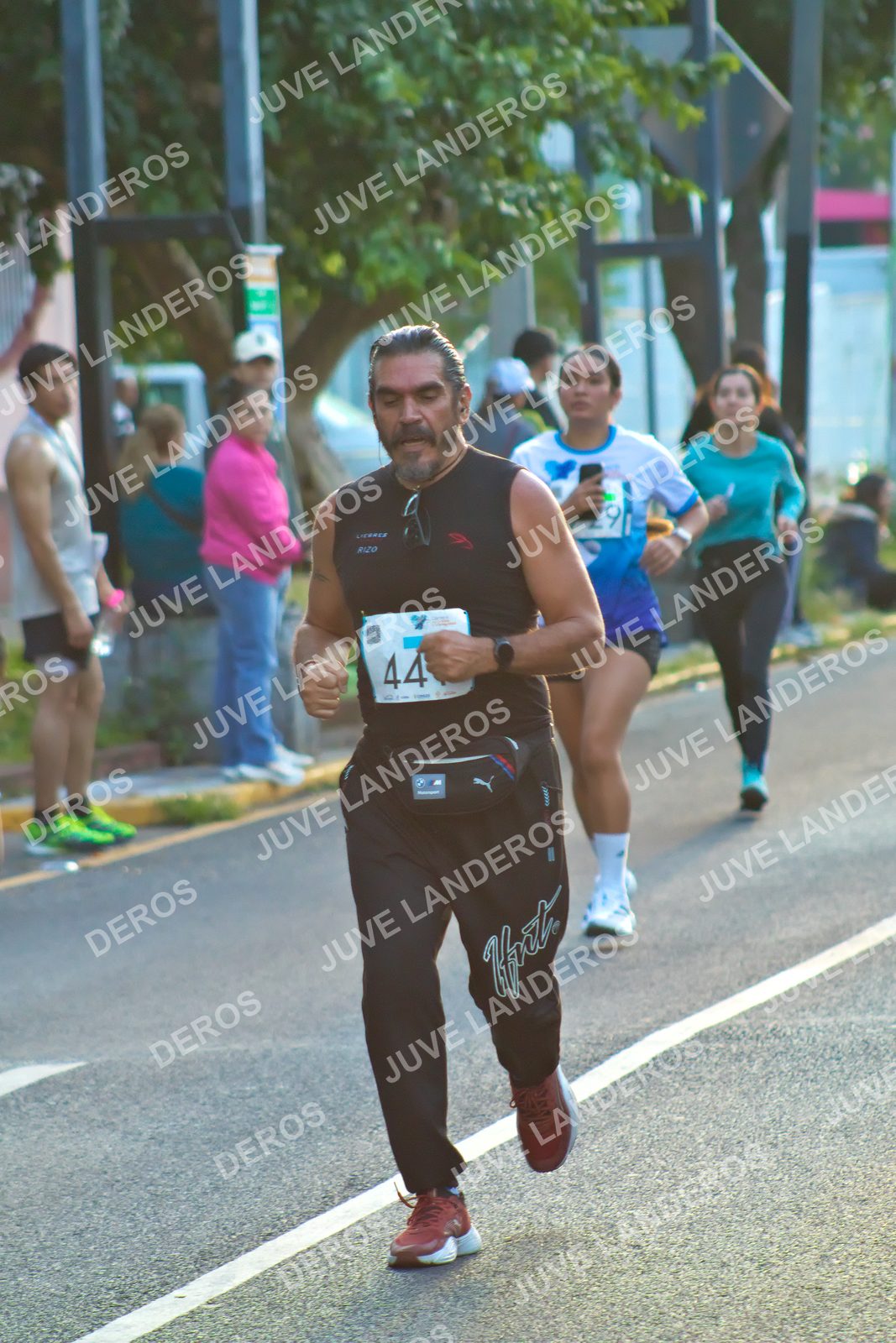 Foto del SERIAL DE CARRERAS DE GUADALAJARA — FECHA AV. NORMALISTAS en Vía RecreActiva Metropolitana, Av. Normalistas, Jardines Alcalde, Guadalajara a las 07:01 · dorsal 44