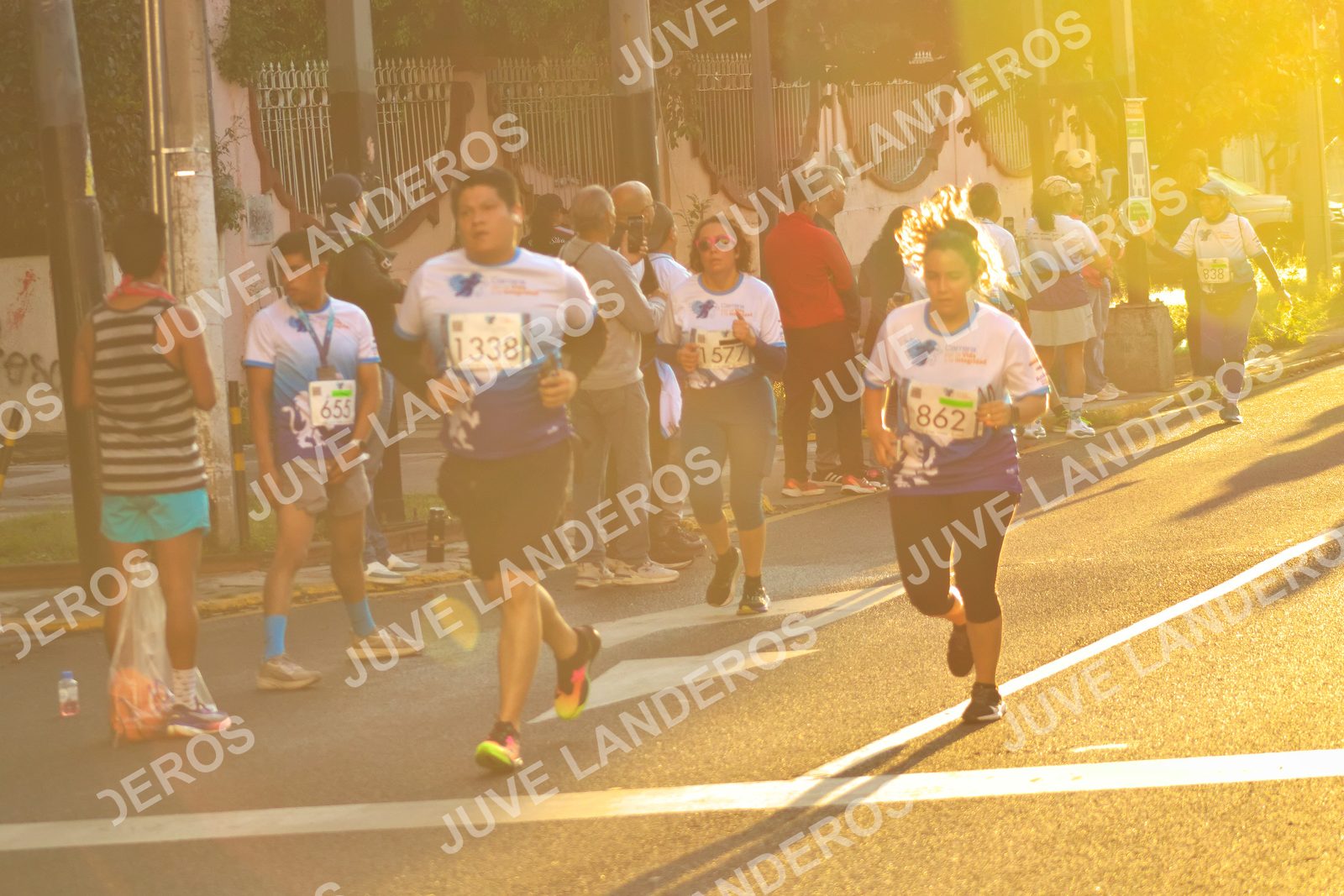 Foto del SERIAL DE CARRERAS DE GUADALAJARA — FECHA AV. NORMALISTAS en Vía RecreActiva Metropolitana, Av. Normalistas, Jardines Alcalde, Guadalajara a las 07:09 · dorsal 862, 655, 1338, 577
