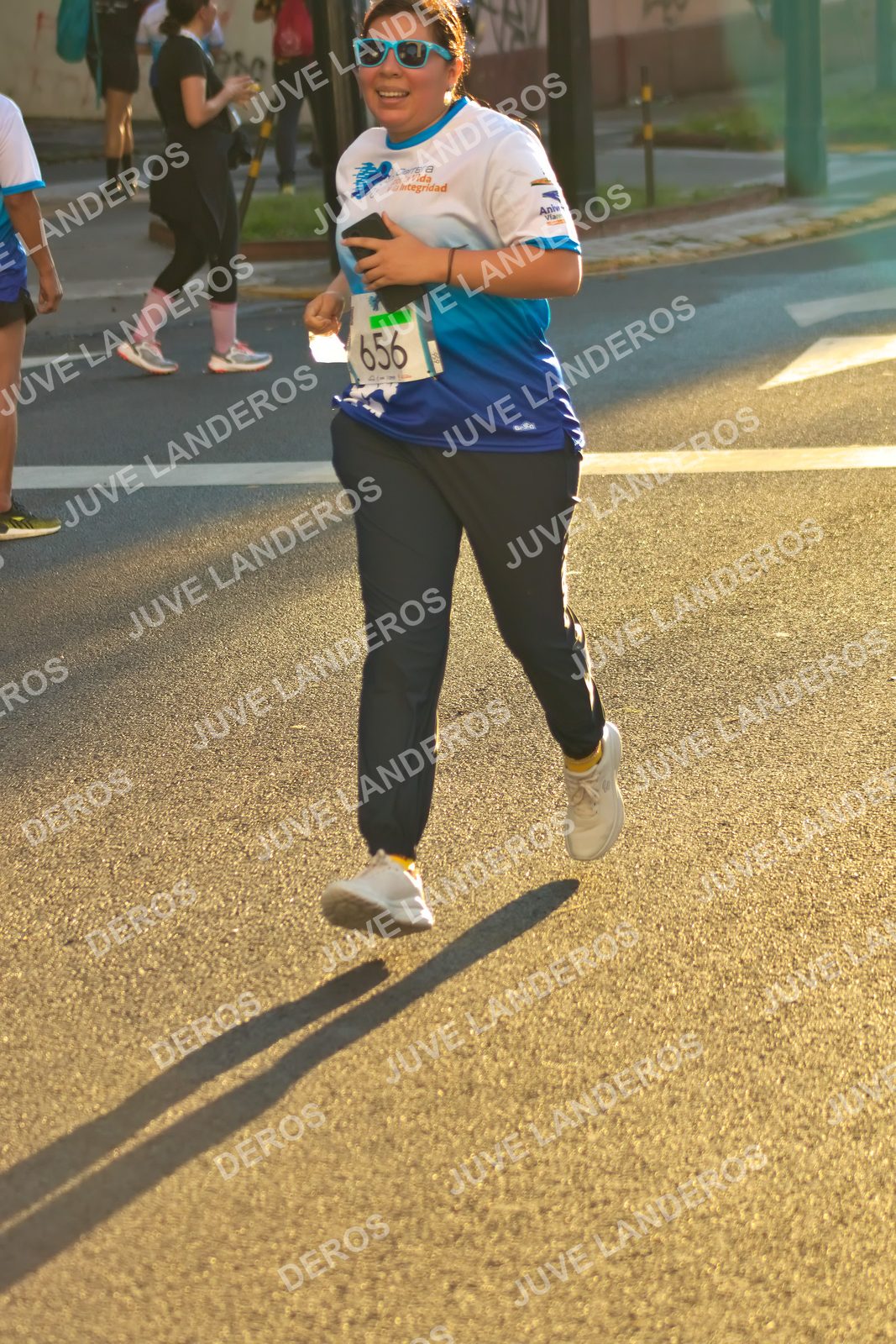 Foto del SERIAL DE CARRERAS DE GUADALAJARA — FECHA AV. NORMALISTAS en Vía RecreActiva Metropolitana, Av. Normalistas, Jardines Alcalde, Guadalajara a las 07:19 · dorsal 656